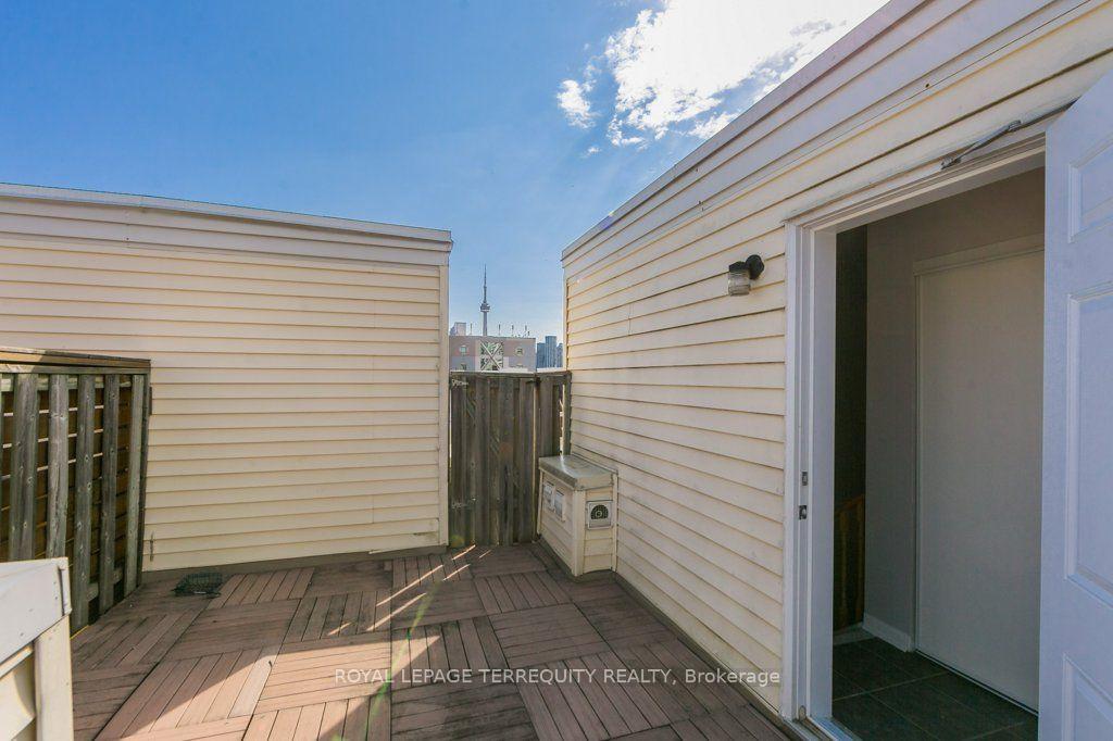 Photo 22 of Unit A, 11 Crawford Street, Toronto, Niagara — HOMEH