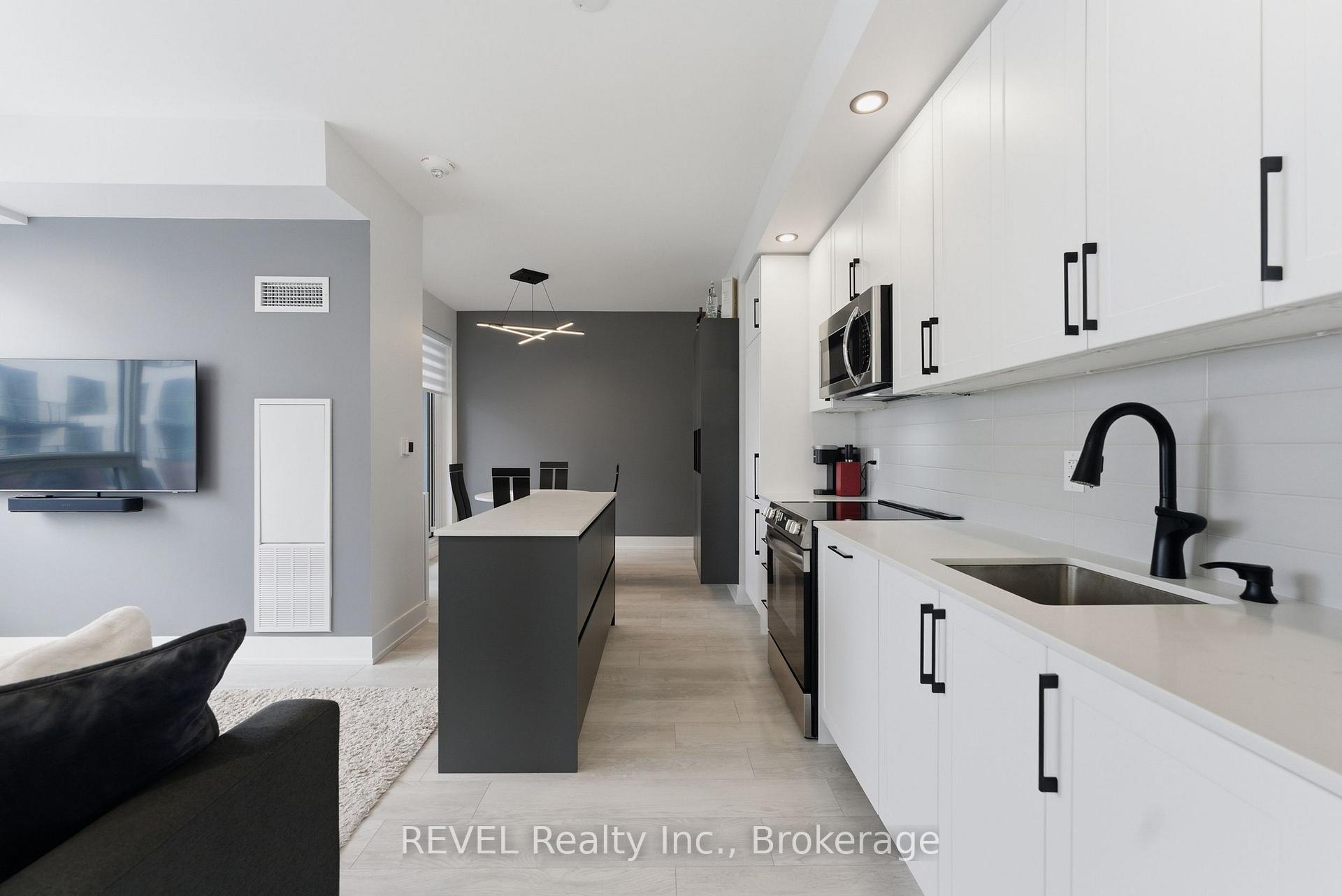 Photo 13 of Unit 405, 2450 Old Bronte Road, Oakville, Westmount — HOMEH