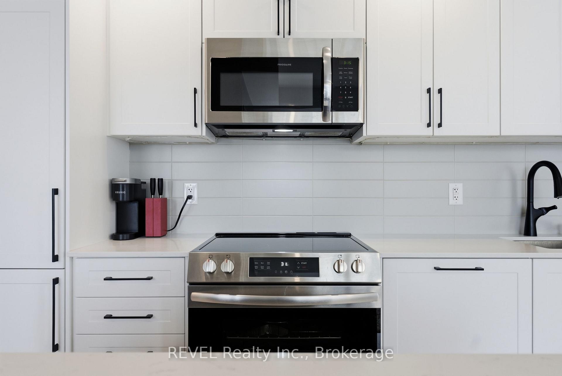 Photo 16 of Unit 405, 2450 Old Bronte Road, Oakville, Westmount — HOMEH