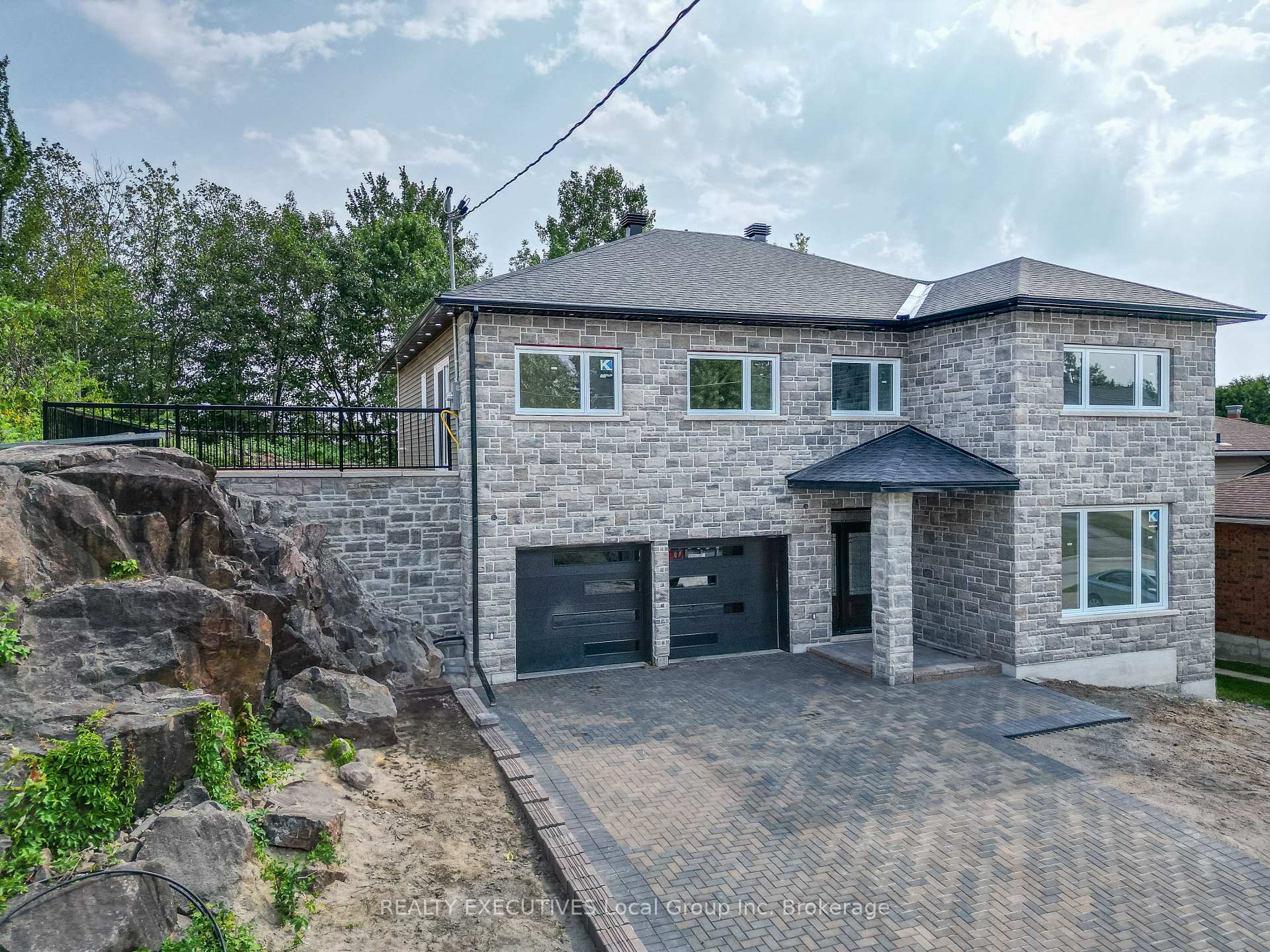 Photo 5 of 29 Shallot Crescent, North Bay, Birchaven — HOMEH