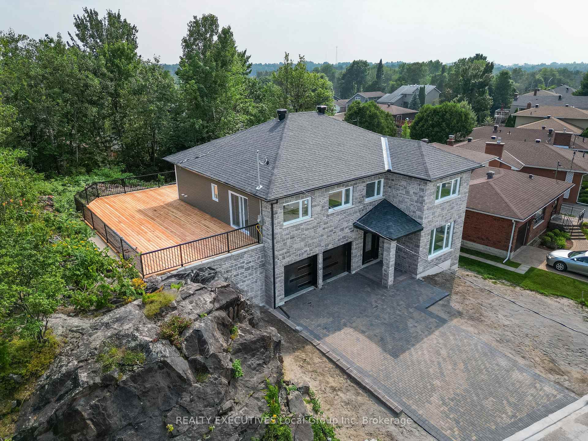 Photo 6 of 29 Shallot Crescent, North Bay, Birchaven — HOMEH