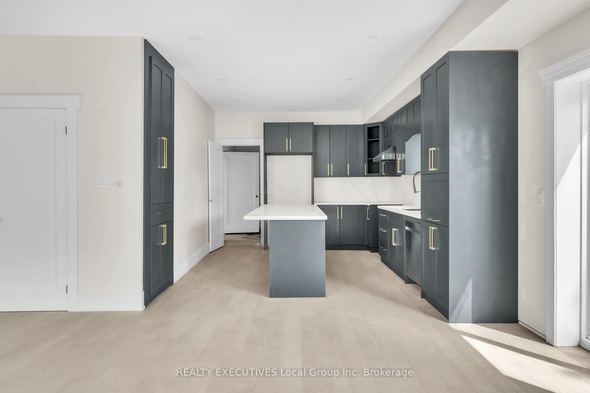 Photo 14 of 29 Shallot Crescent, North Bay, Birchaven — HOMEH