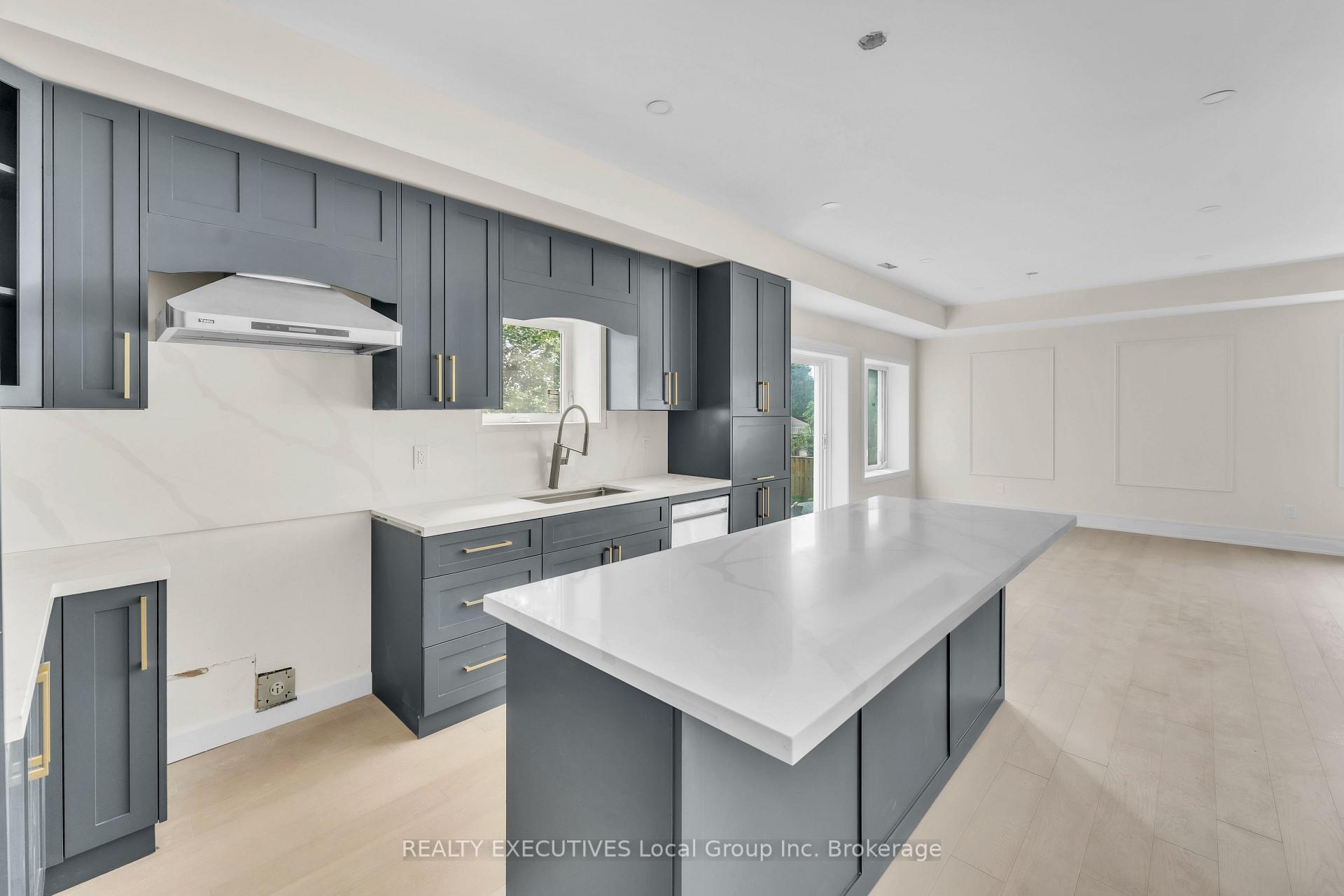 Photo 16 of 29 Shallot Crescent, North Bay, Birchaven — HOMEH