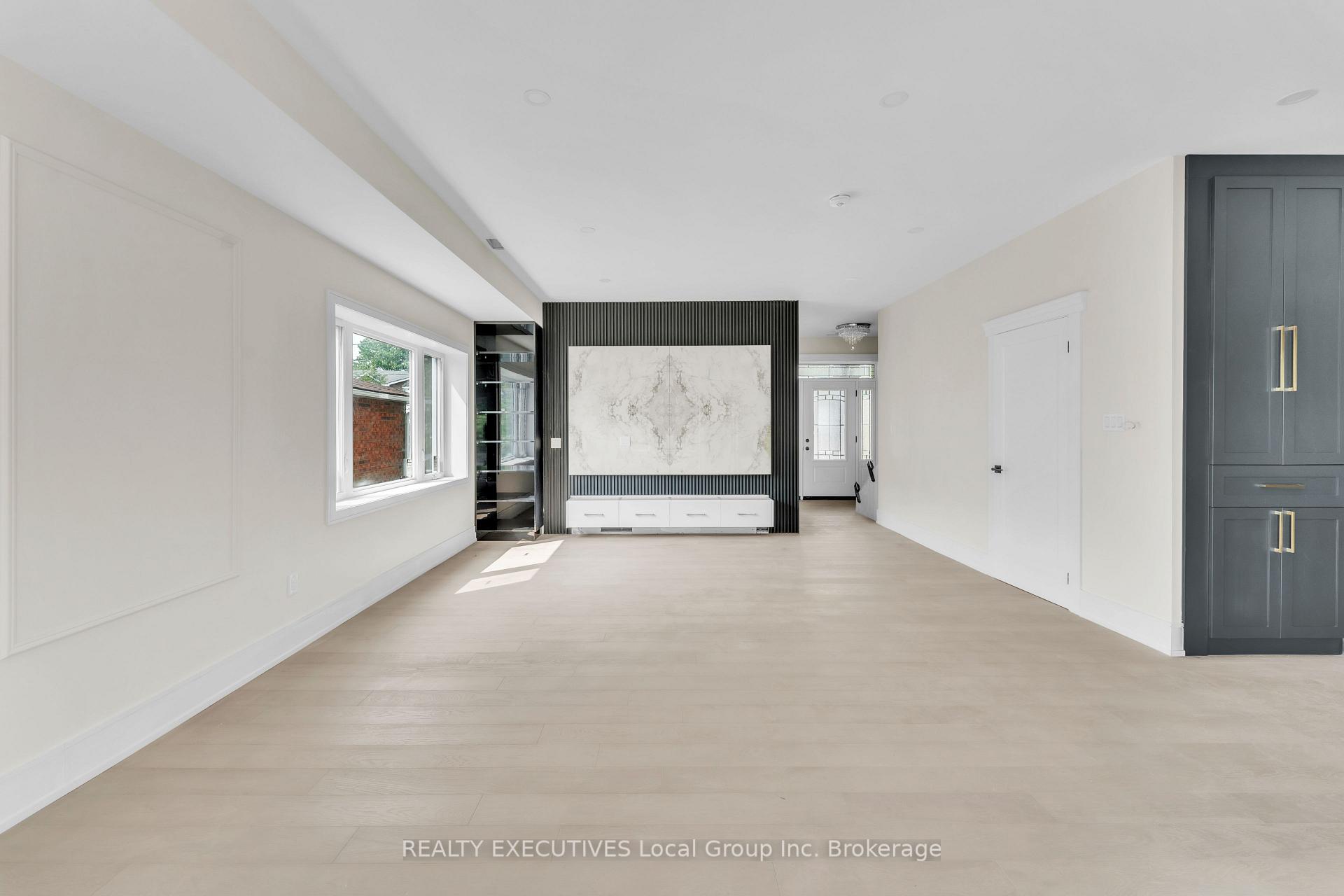 Photo 18 of 29 Shallot Crescent, North Bay, Birchaven — HOMEH