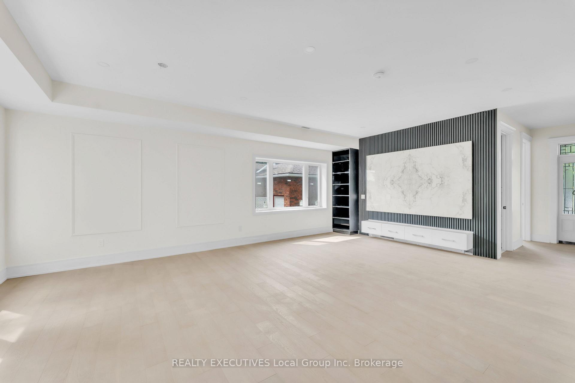 Photo 19 of 29 Shallot Crescent, North Bay, Birchaven — HOMEH