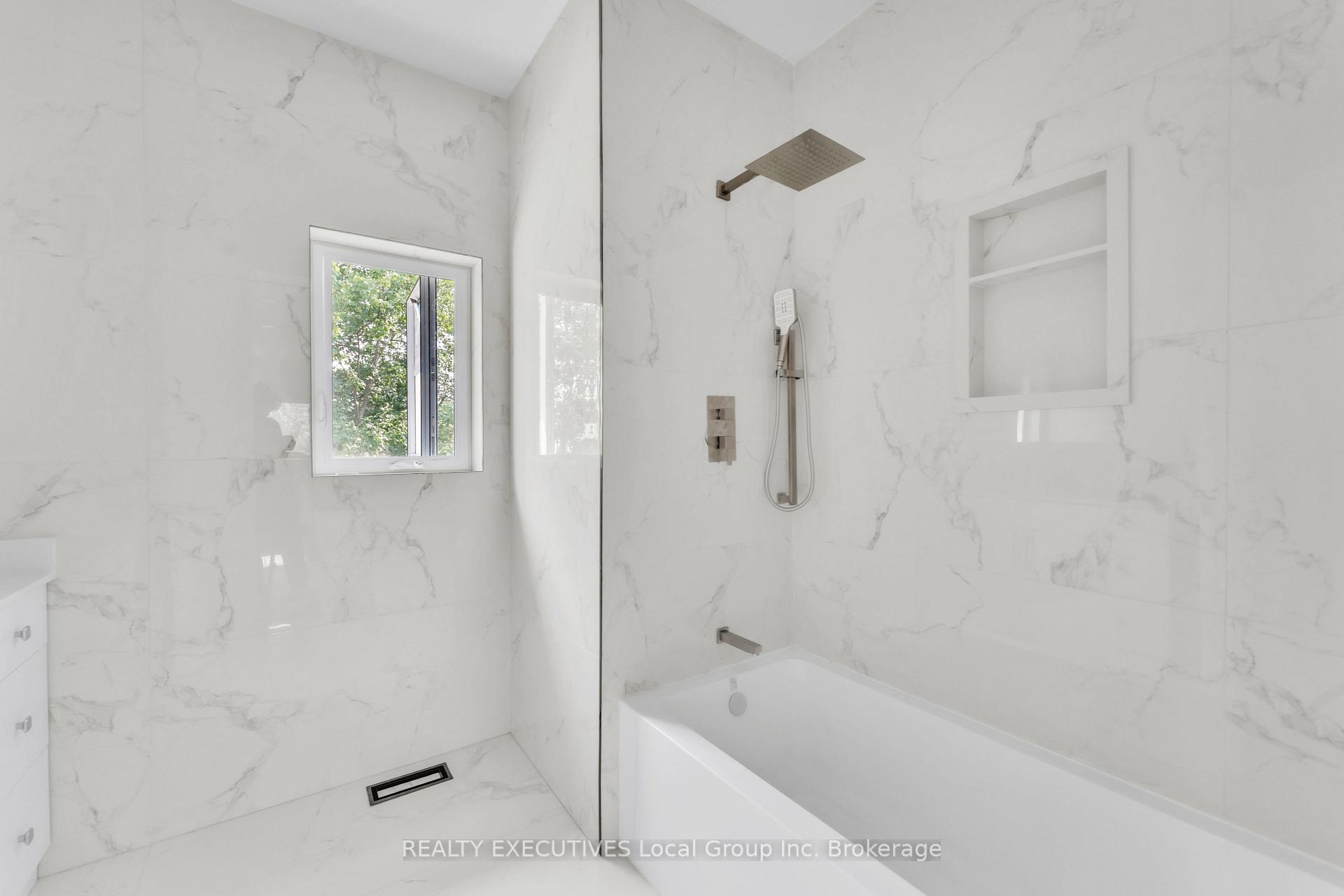 Photo 21 of 29 Shallot Crescent, North Bay, Birchaven — HOMEH
