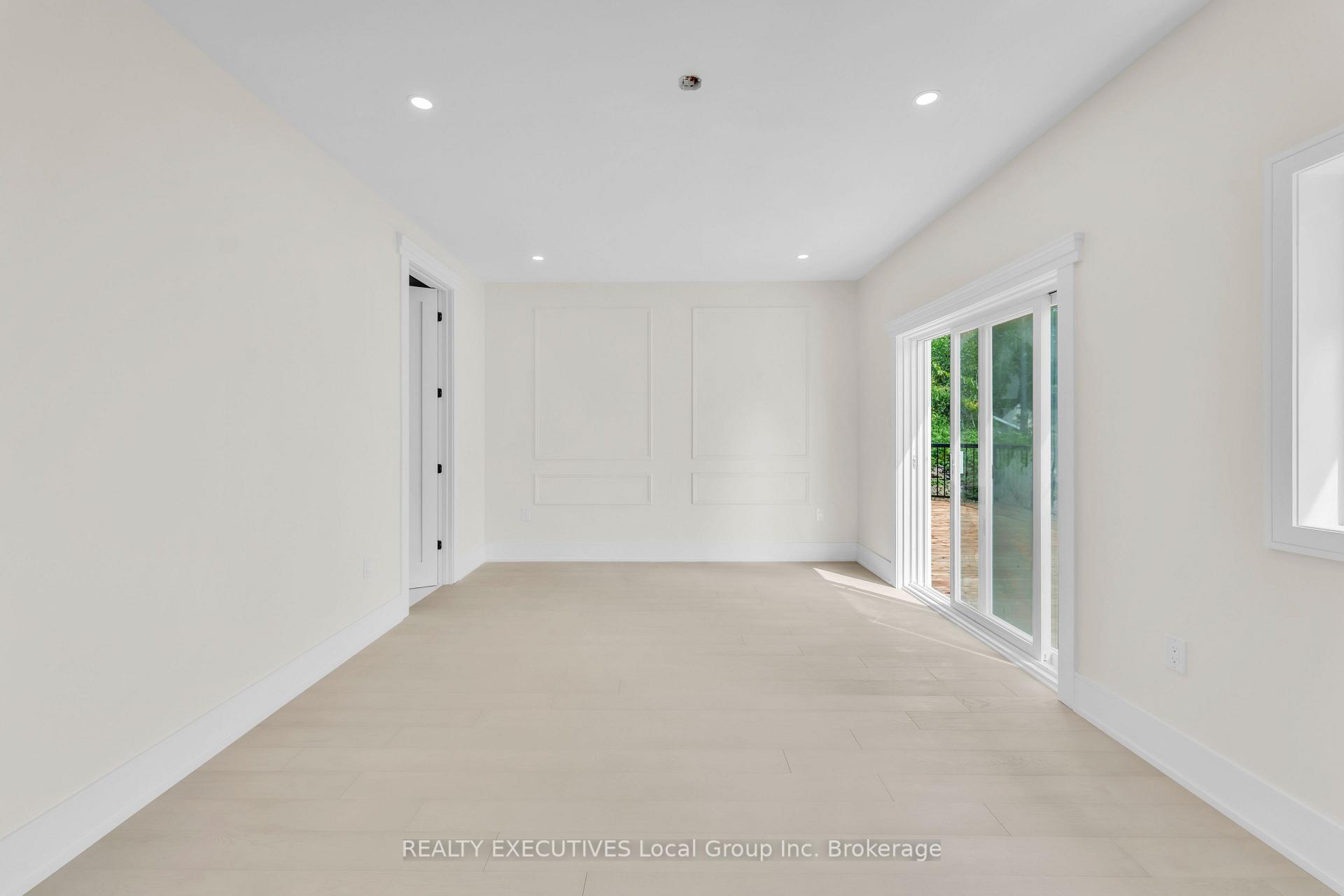 Photo 24 of 29 Shallot Crescent, North Bay, Birchaven — HOMEH