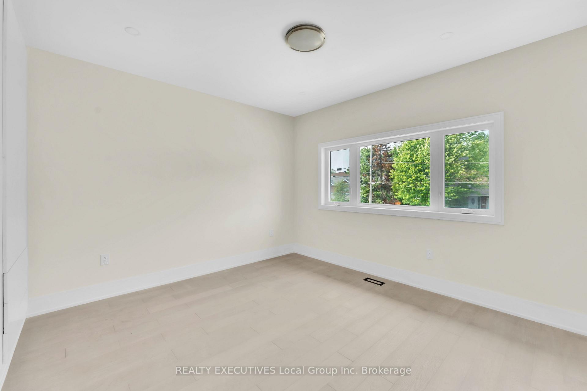 Photo 31 of 29 Shallot Crescent, North Bay, Birchaven — HOMEH