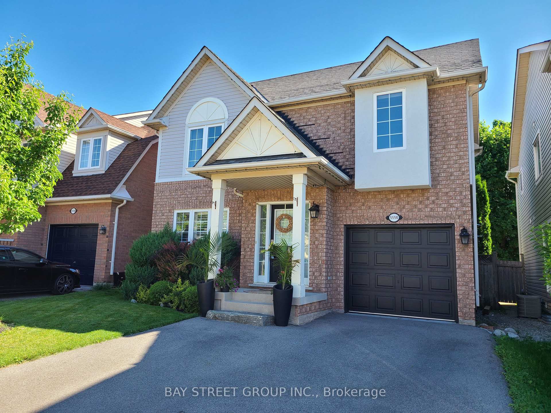 Photo 2 of 5556 Thorn Lane, Burlington, Orchard — HOMEH