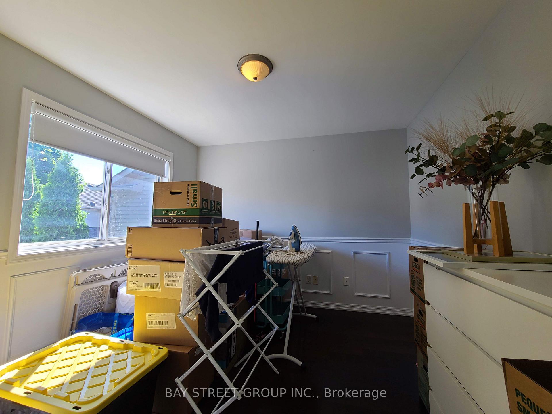 Photo 4 of 5556 Thorn Lane, Burlington, Orchard — HOMEH