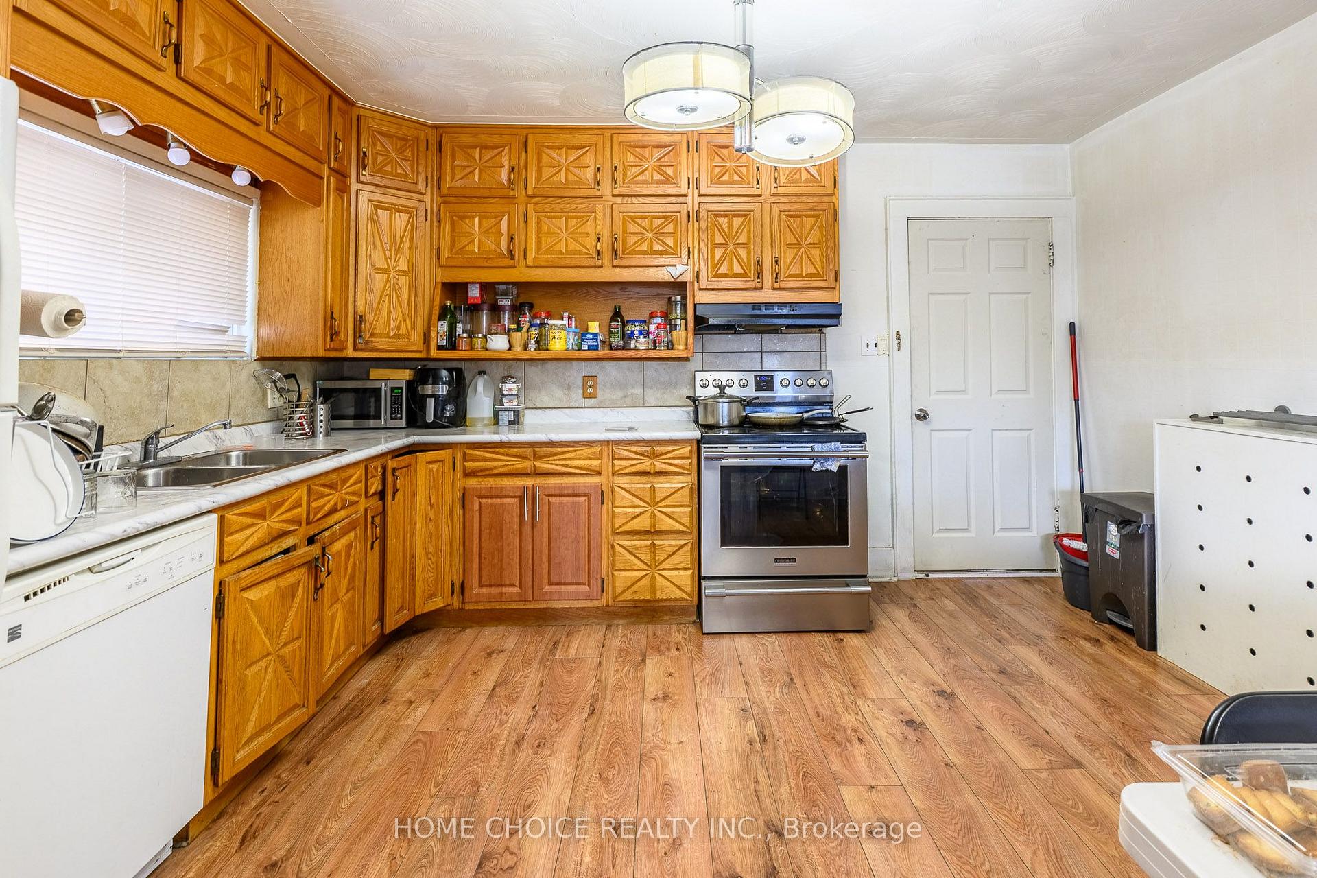 Photo 9 of 305 Maple Street N, Timmins, TNE - Central — HOMEH