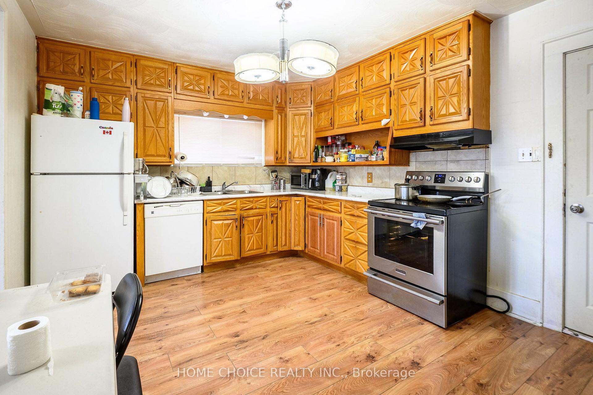 Photo 11 of 305 Maple Street N, Timmins, TNE - Central — HOMEH