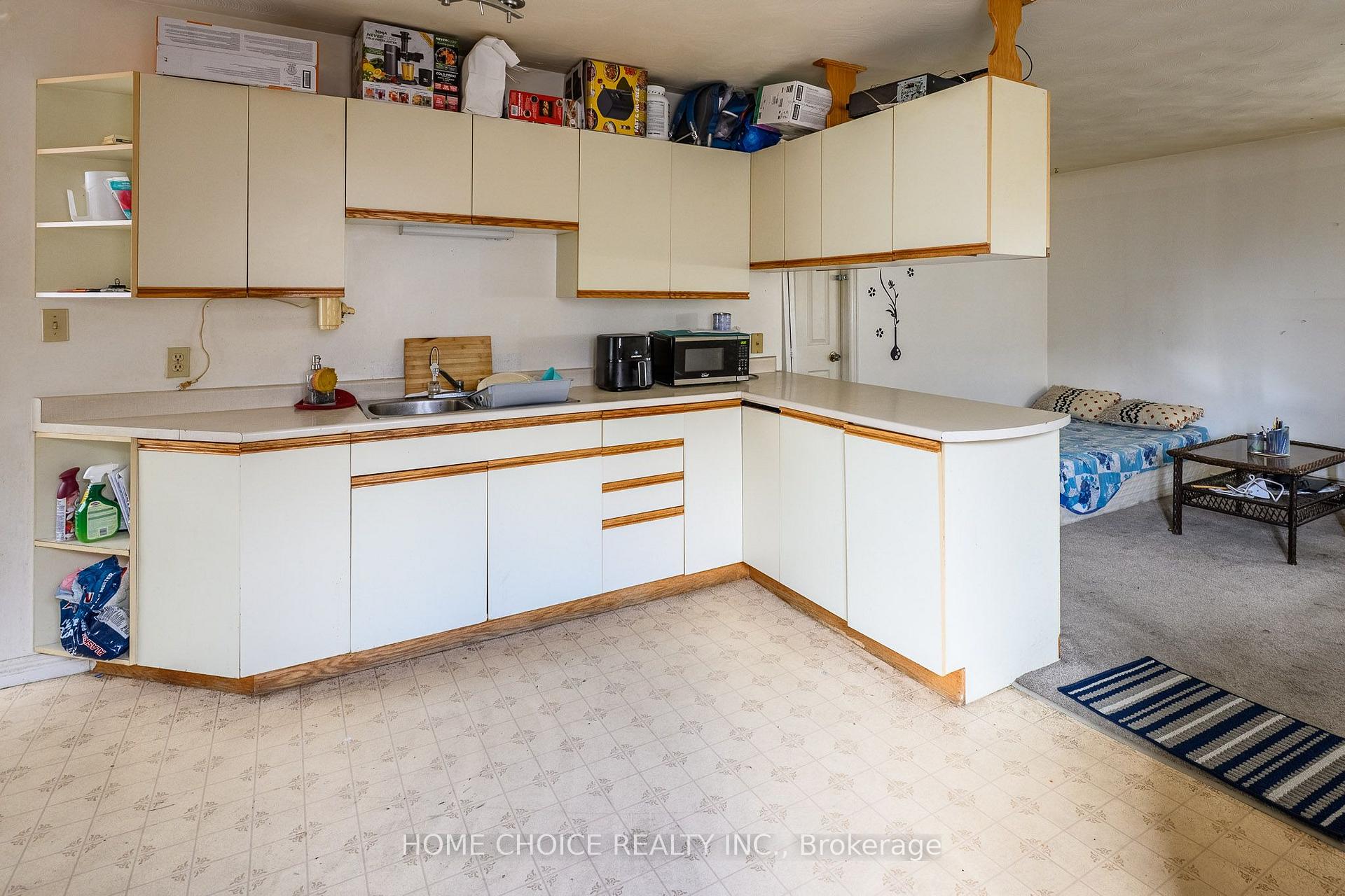 Photo 17 of 305 Maple Street N, Timmins, TNE - Central — HOMEH