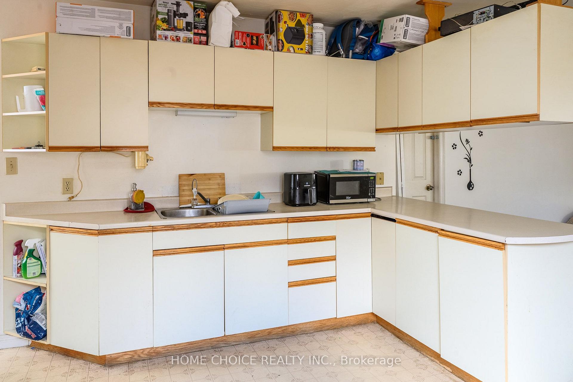 Photo 18 of 305 Maple Street N, Timmins, TNE - Central — HOMEH