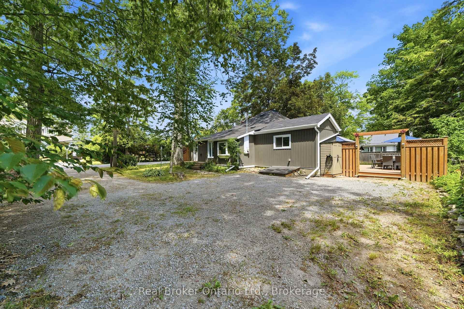 Photo 4 of 1 Janice Drive, Kawartha Lakes, Fenelon — HOMEH