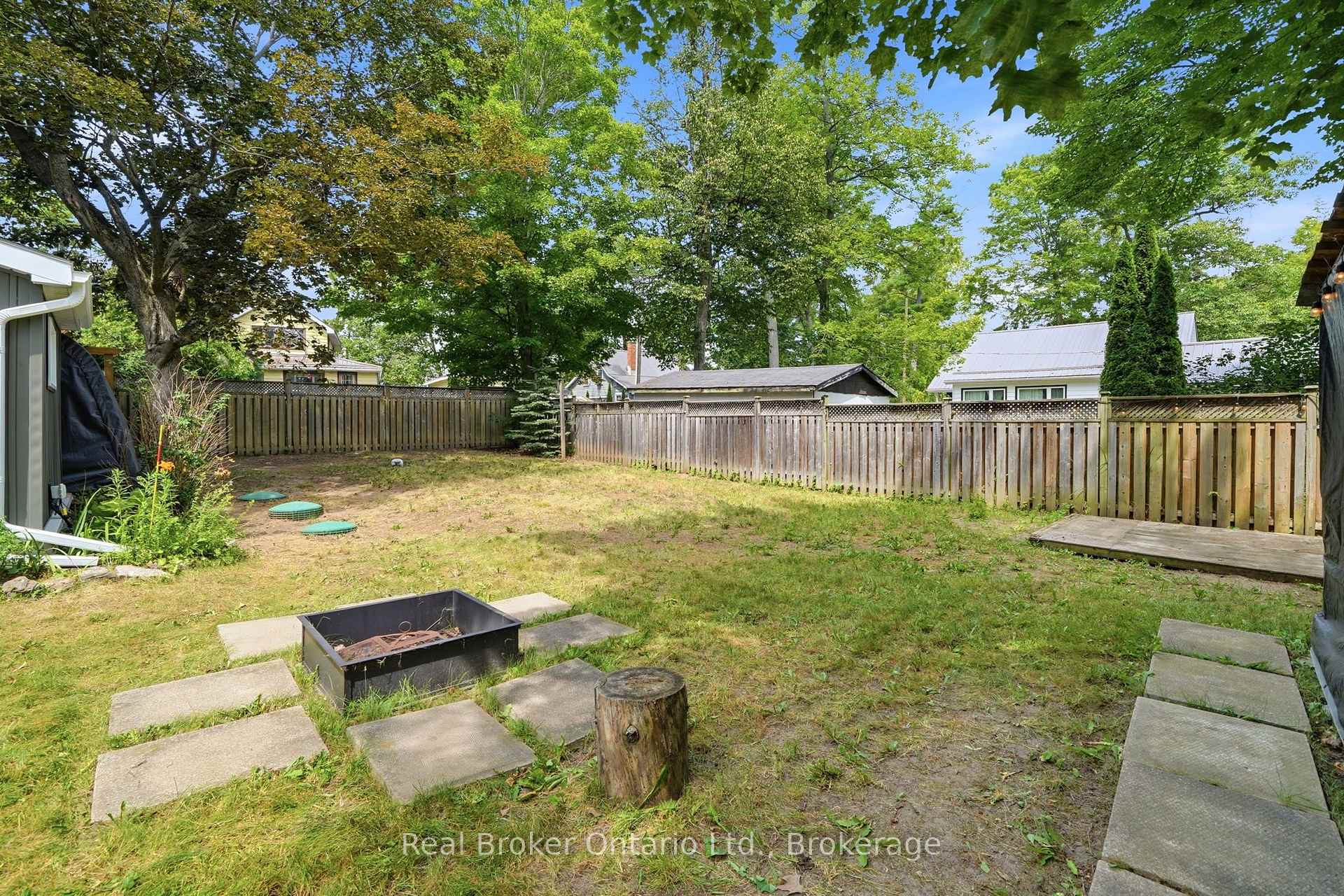 Photo 35 of 1 Janice Drive, Kawartha Lakes, Fenelon — HOMEH