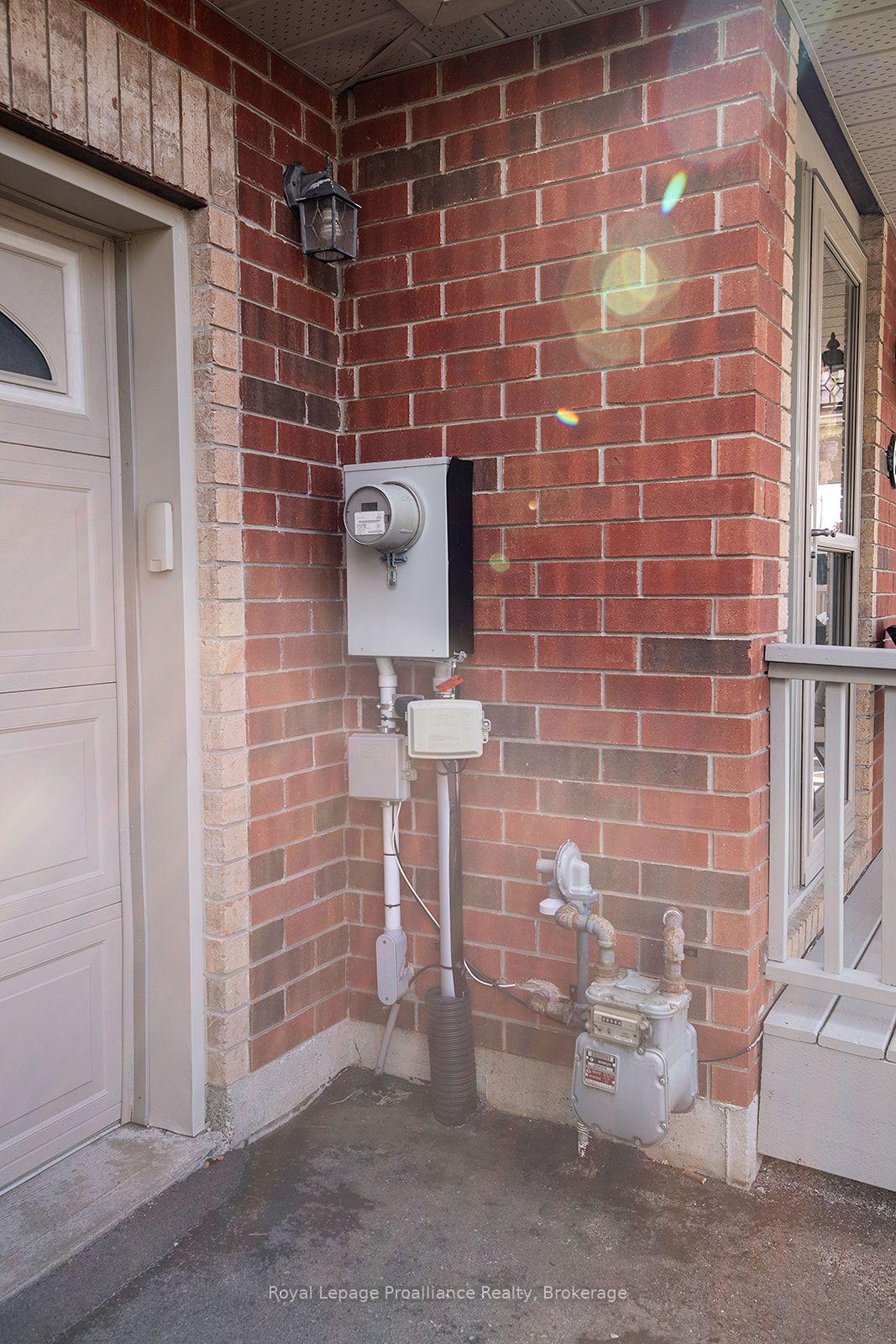 Photo 7 of 31 Hawthorn Street, Belleville, Belleville Ward — HOMEH