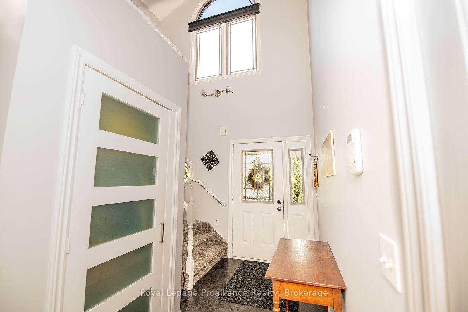 Photo 16 of 31 Hawthorn Street, Belleville, Belleville Ward — HOMEH