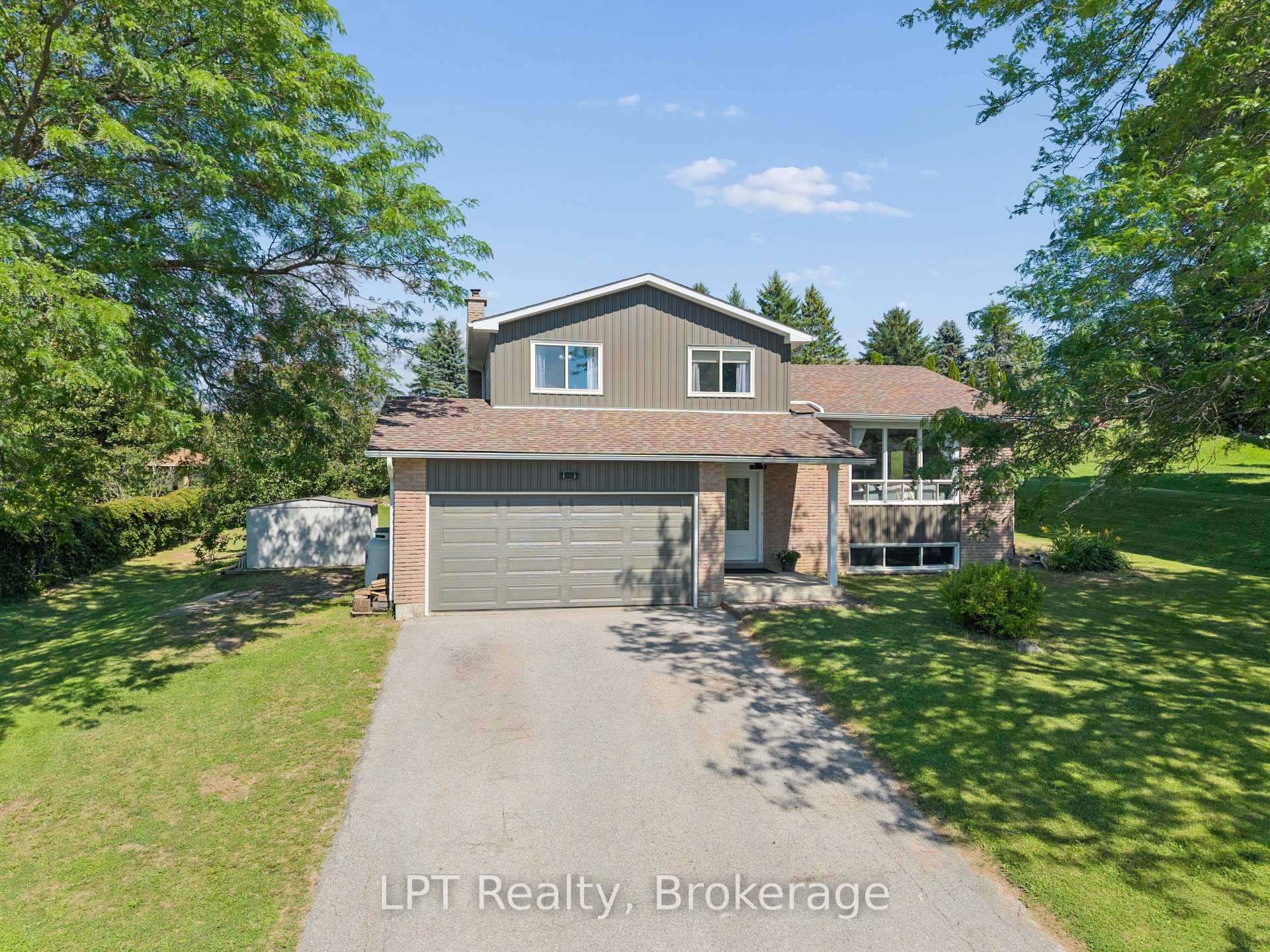Photo 1 of 34 Oxtoby Lane, Uxbridge, Rural Uxbridge — HOMEH