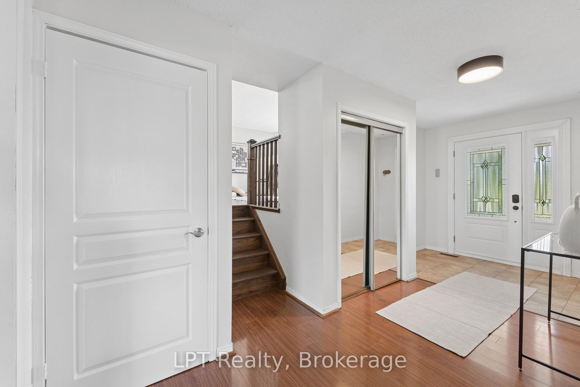 Photo 9 of 34 Oxtoby Lane, Uxbridge, Rural Uxbridge — HOMEH