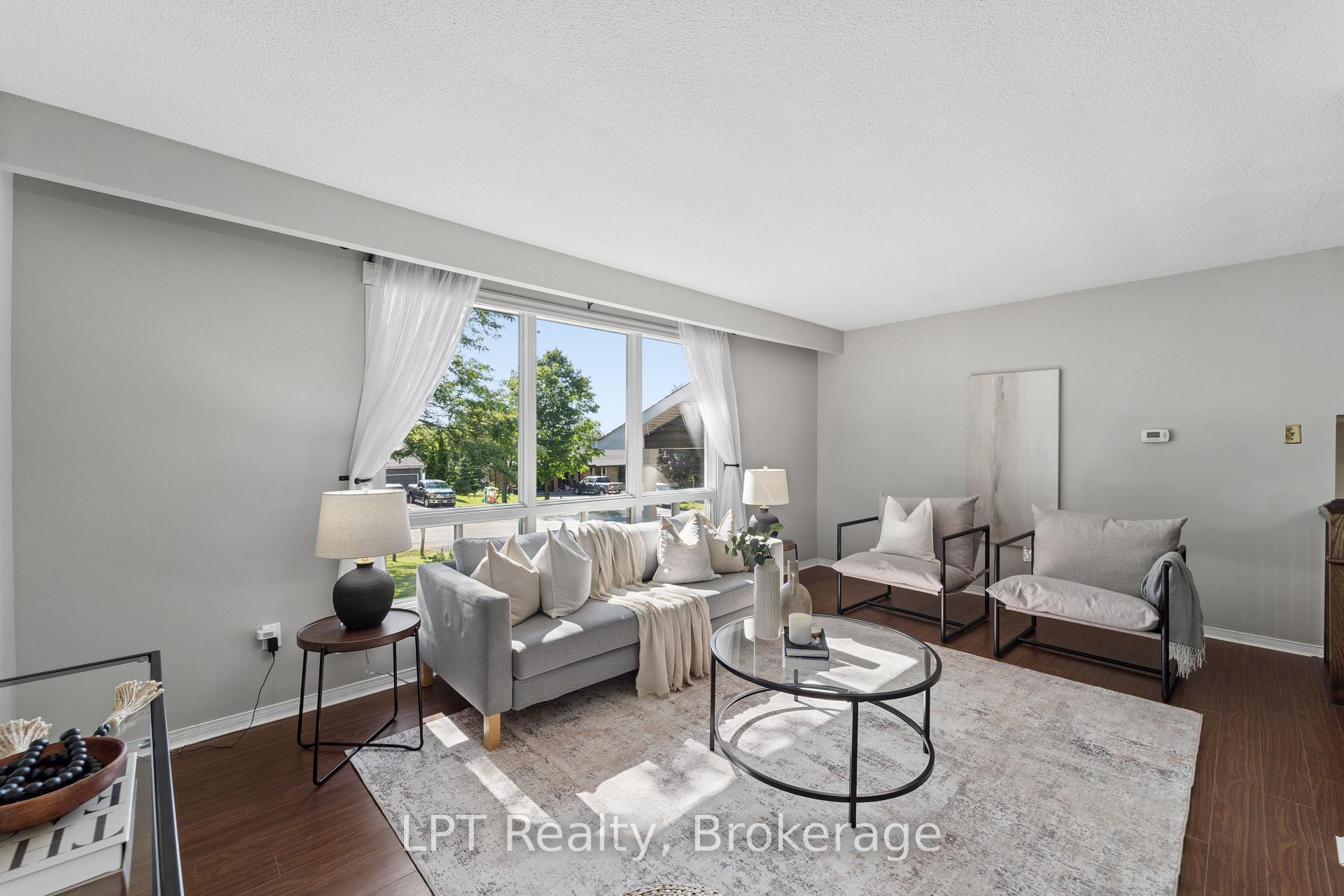 Photo 11 of 34 Oxtoby Lane, Uxbridge, Rural Uxbridge — HOMEH