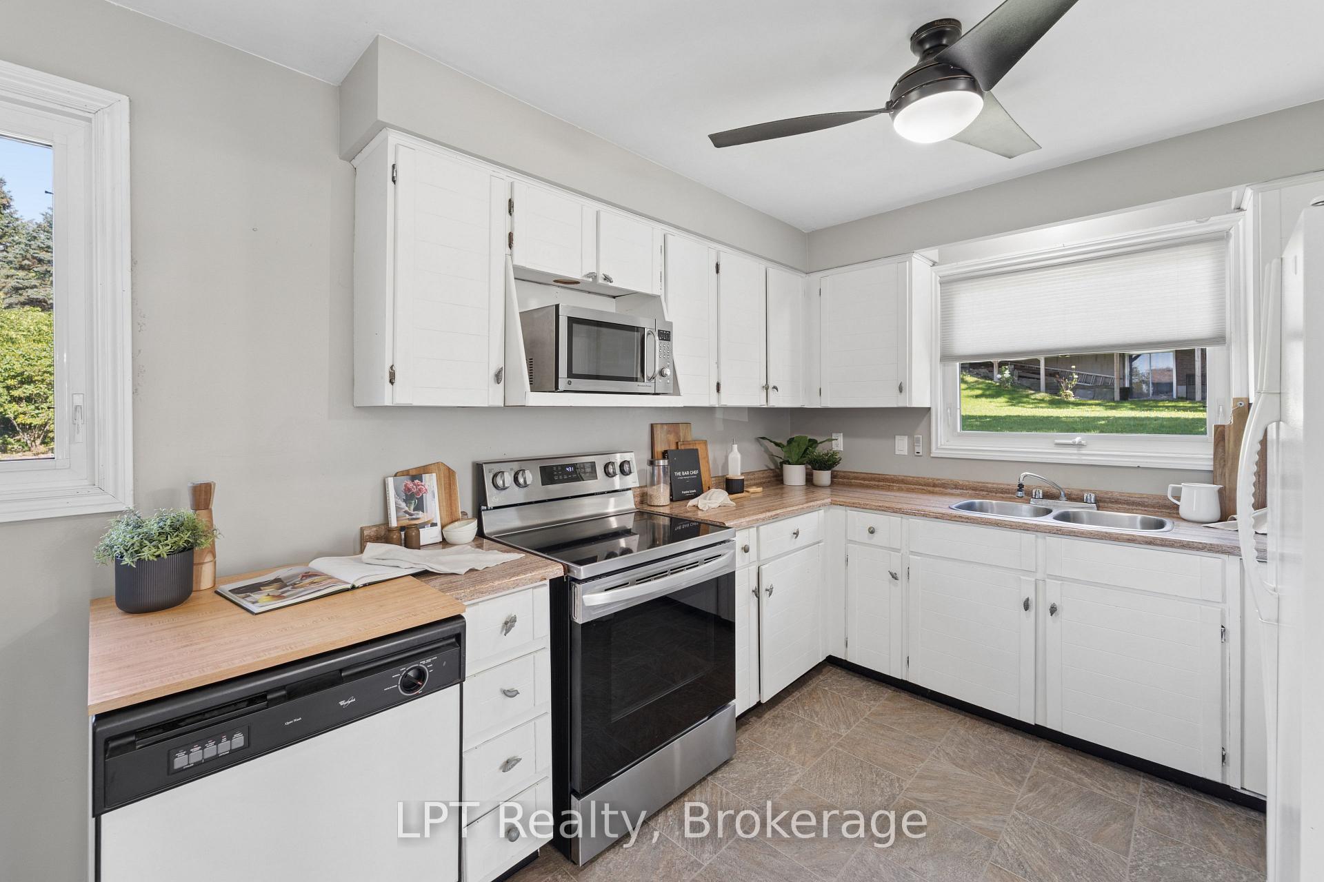 Photo 19 of 34 Oxtoby Lane, Uxbridge, Rural Uxbridge — HOMEH