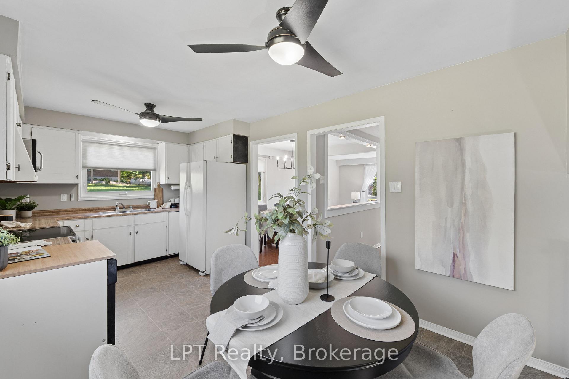 Photo 21 of 34 Oxtoby Lane, Uxbridge, Rural Uxbridge — HOMEH
