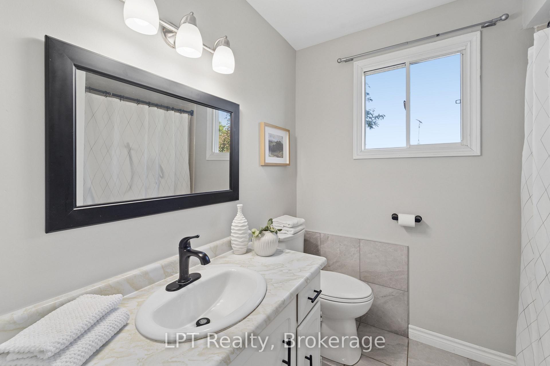 Photo 28 of 34 Oxtoby Lane, Uxbridge, Rural Uxbridge — HOMEH