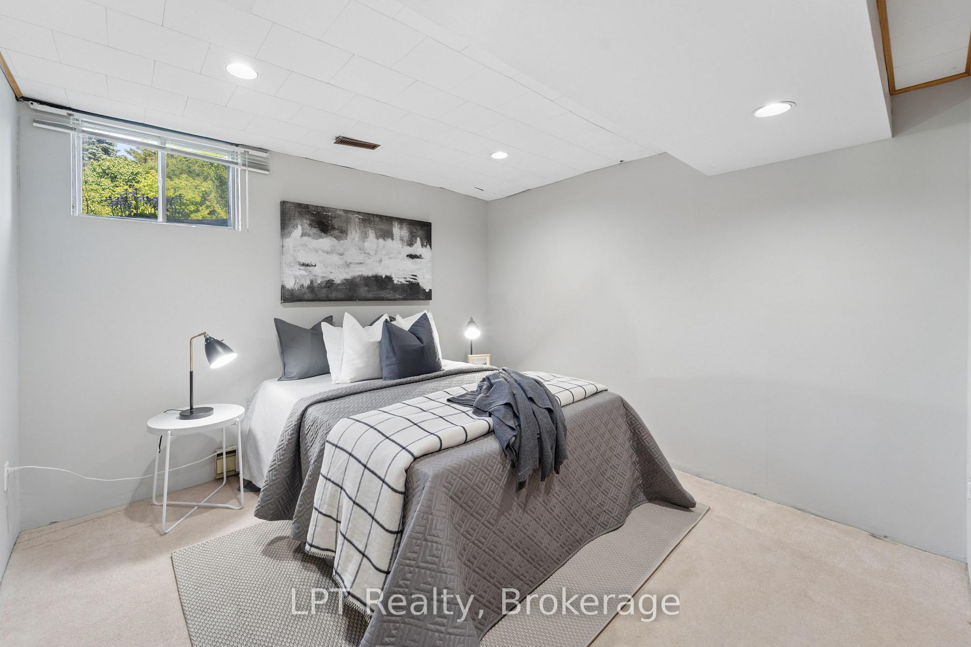 Photo 36 of 34 Oxtoby Lane, Uxbridge, Rural Uxbridge — HOMEH