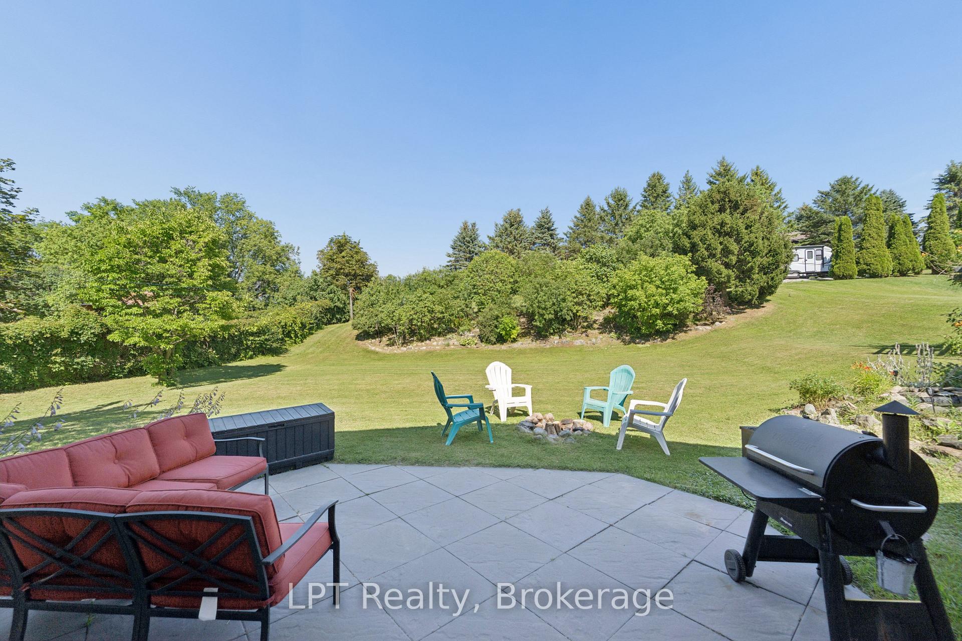 Photo 39 of 34 Oxtoby Lane, Uxbridge, Rural Uxbridge — HOMEH