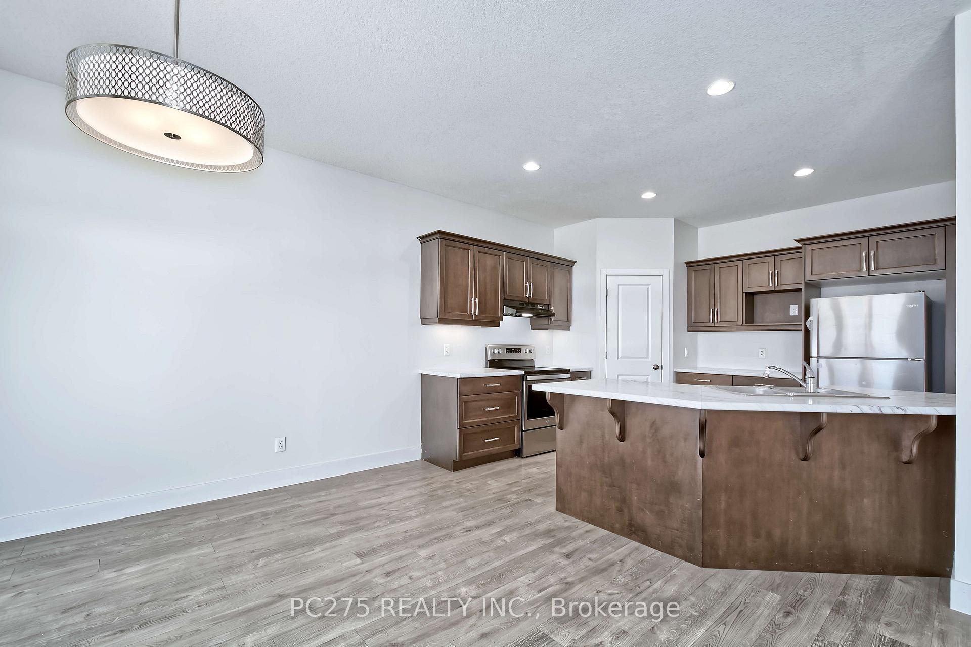 Photo 16 of 31 Ashberry Place, St. Thomas — HOMEH