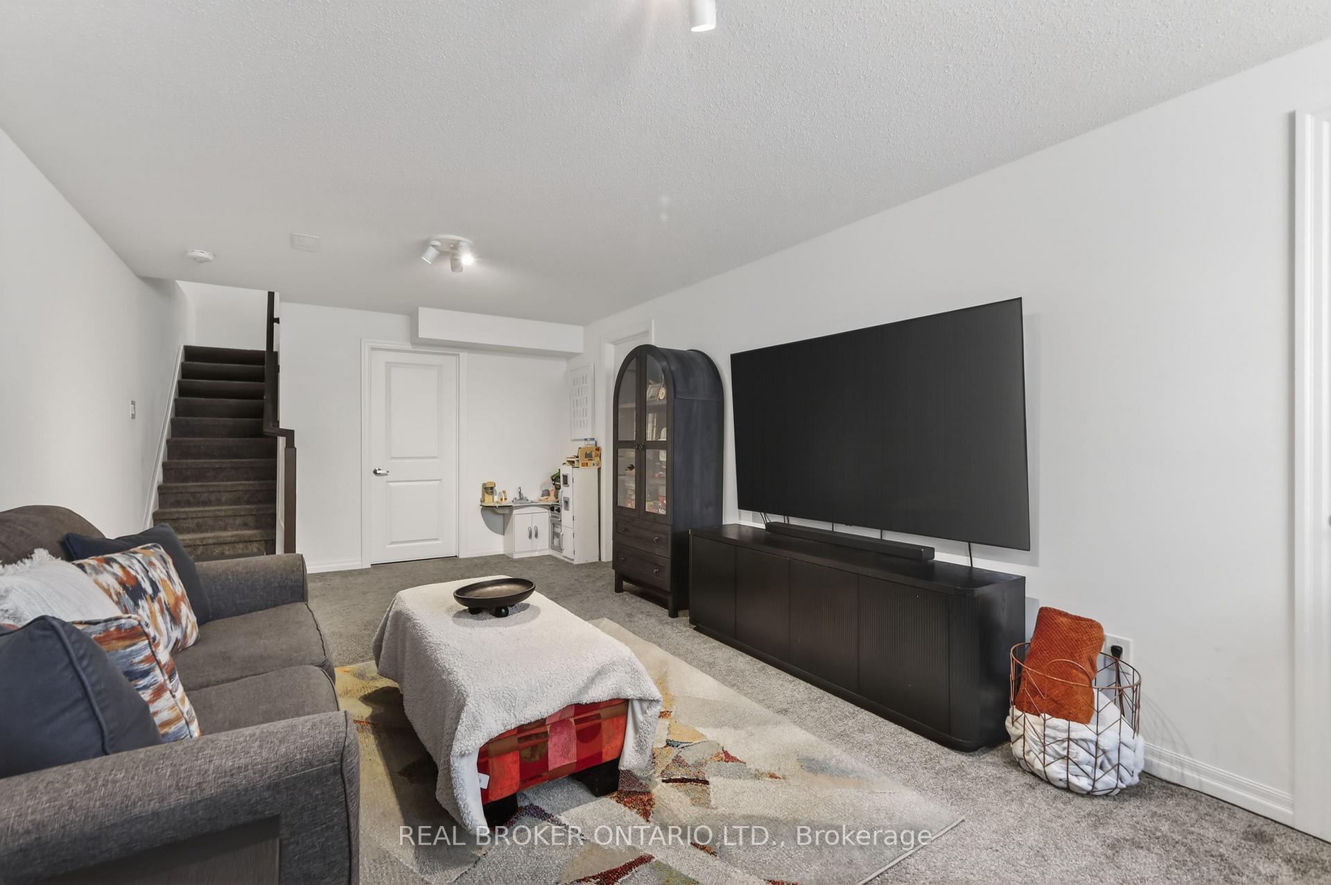 Photo 37 of 91 Chevron Place, Ottawa, Mer Bleue/Bradley Estates/Anderson Park — HOMEH