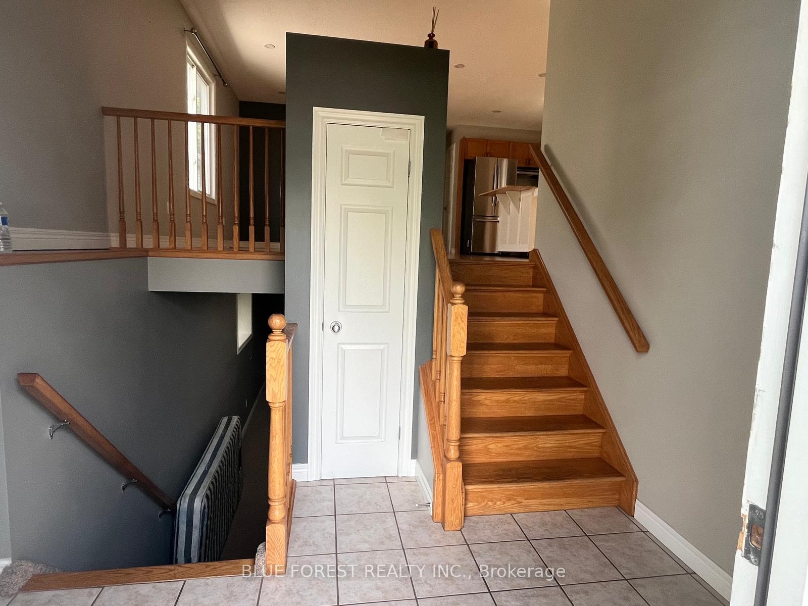 Photo 3 of 1828 Marconi Boulevard, London, East I — HOMEH
