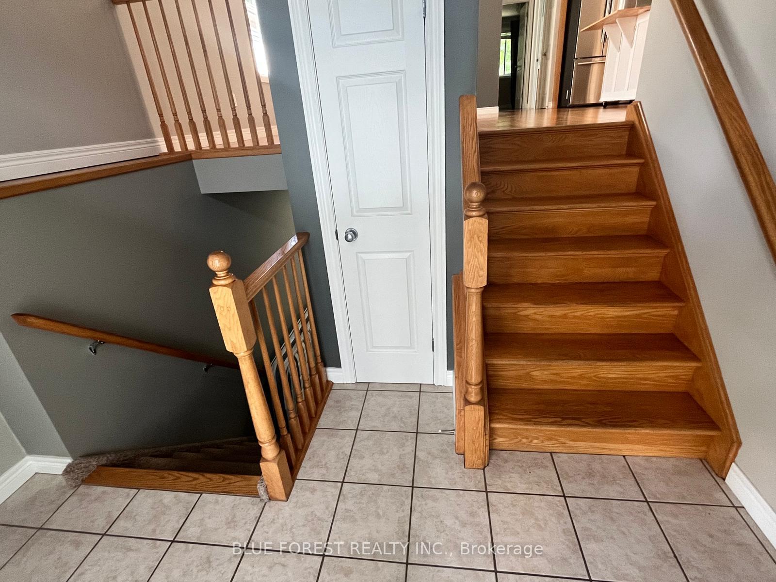 Photo 4 of 1828 Marconi Boulevard, London, East I — HOMEH