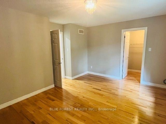 Photo 17 of 1828 Marconi Boulevard, London, East I — HOMEH