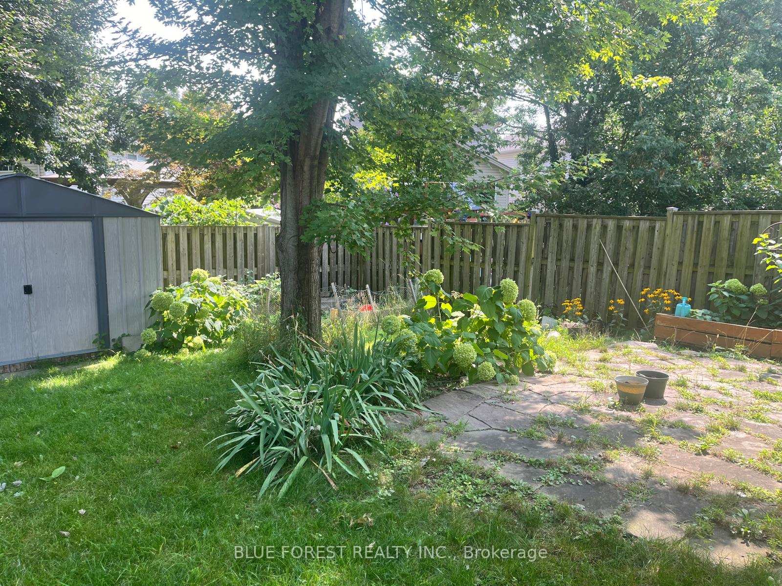 Photo 31 of 1828 Marconi Boulevard, London, East I — HOMEH
