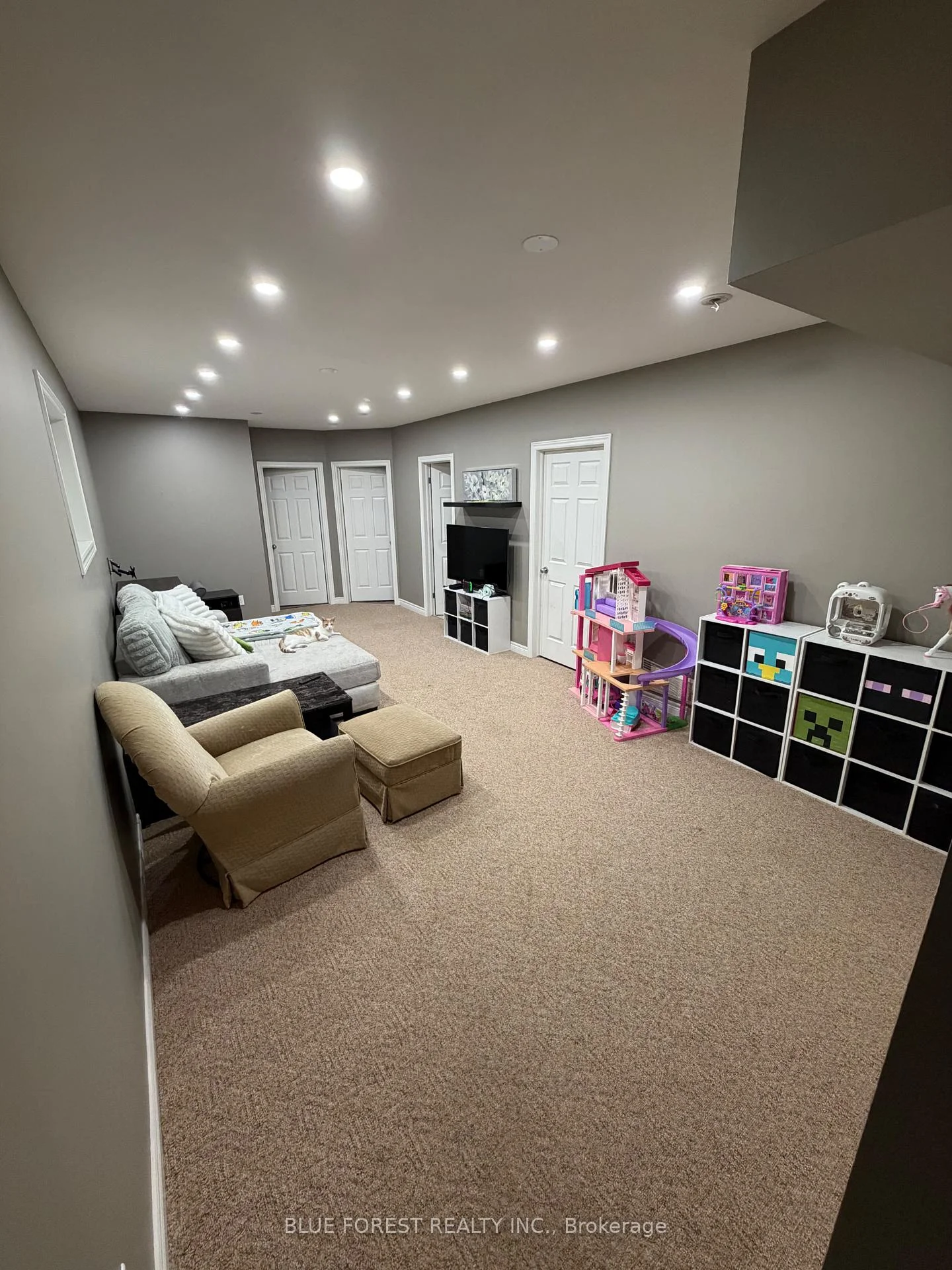 Photo 22 of 1828 Marconi Boulevard, London, East I — HOMEH