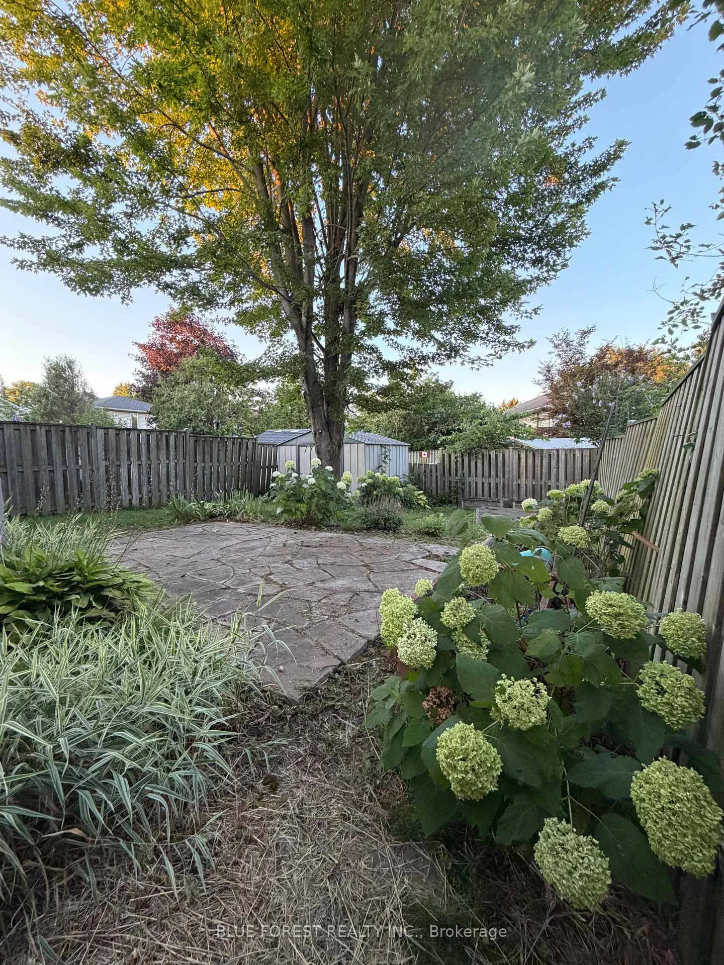 Photo 32 of 1828 Marconi Boulevard, London, East I — HOMEH