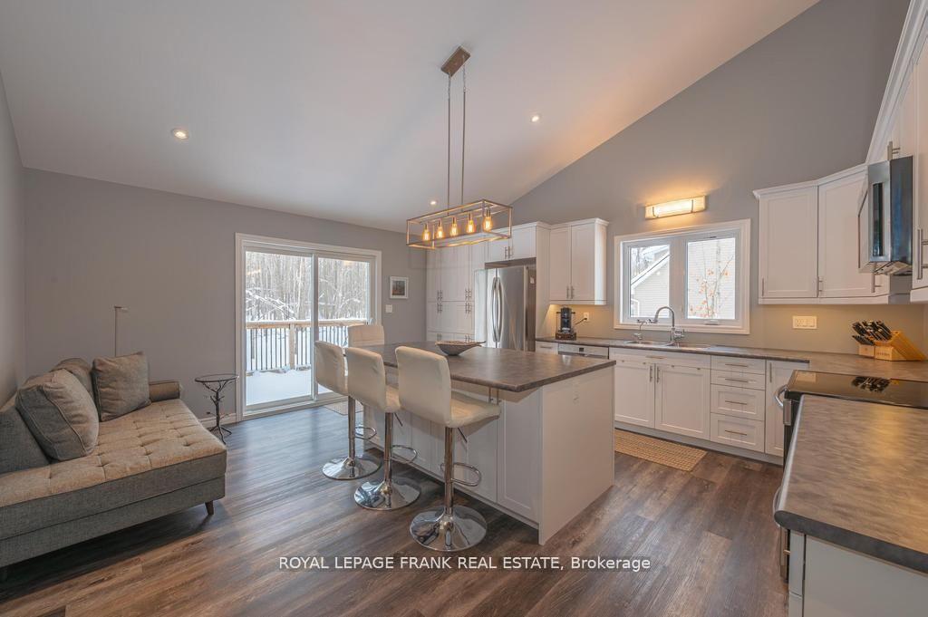Photo 17 of 24 Ted's Lane, Trent Lakes — HOMEH
