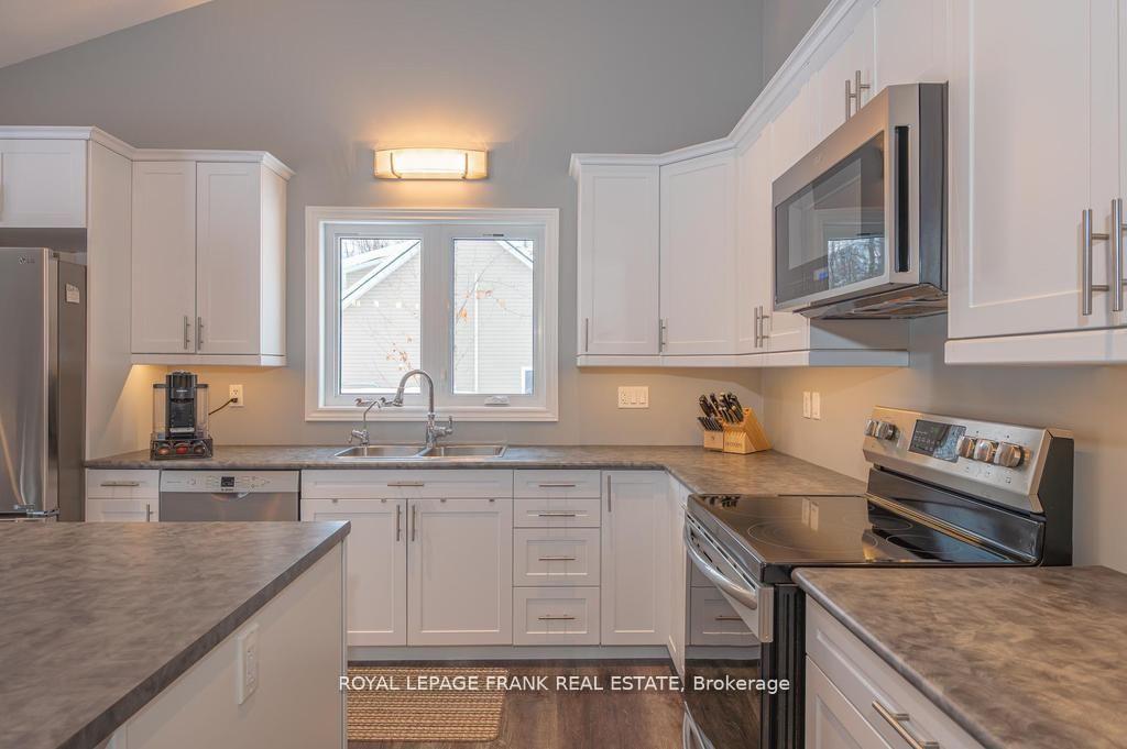 Photo 18 of 24 Ted's Lane, Trent Lakes — HOMEH