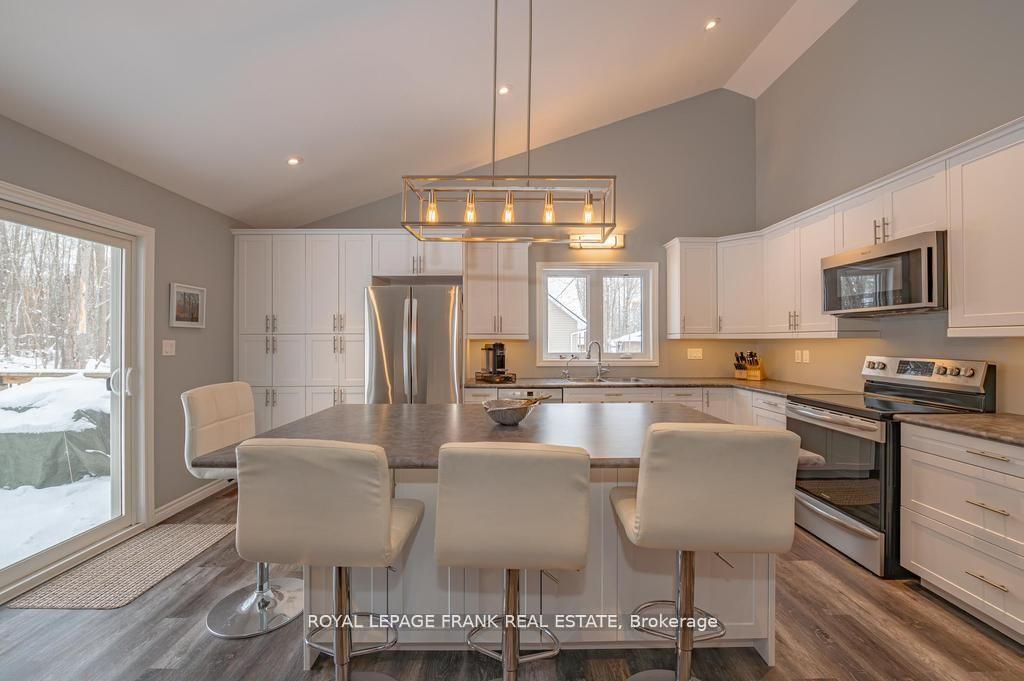 Photo 19 of 24 Ted's Lane, Trent Lakes — HOMEH