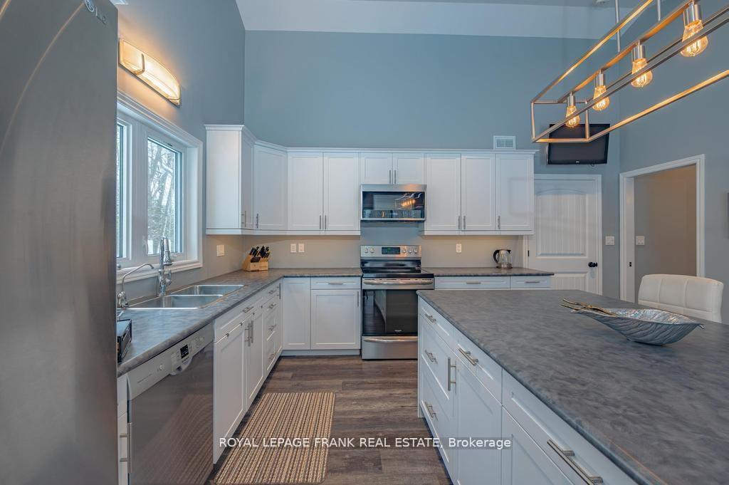 Photo 21 of 24 Ted's Lane, Trent Lakes — HOMEH