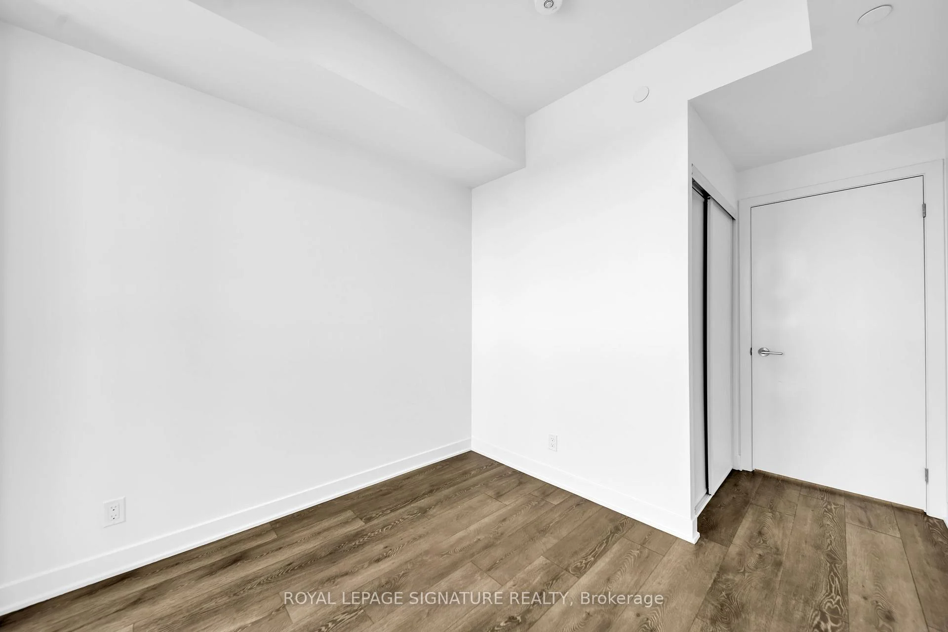 Photo 21 of Unit 1518, 6 Flavelle Trail, Vaughan, Steeles West Industrial — HOMEH