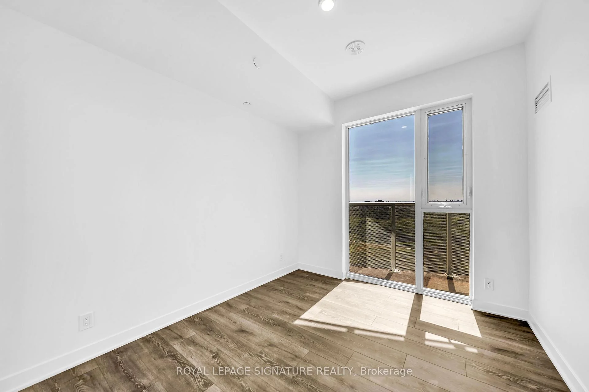 Photo 31 of Unit 1518, 6 Flavelle Trail, Vaughan, Steeles West Industrial — HOMEH