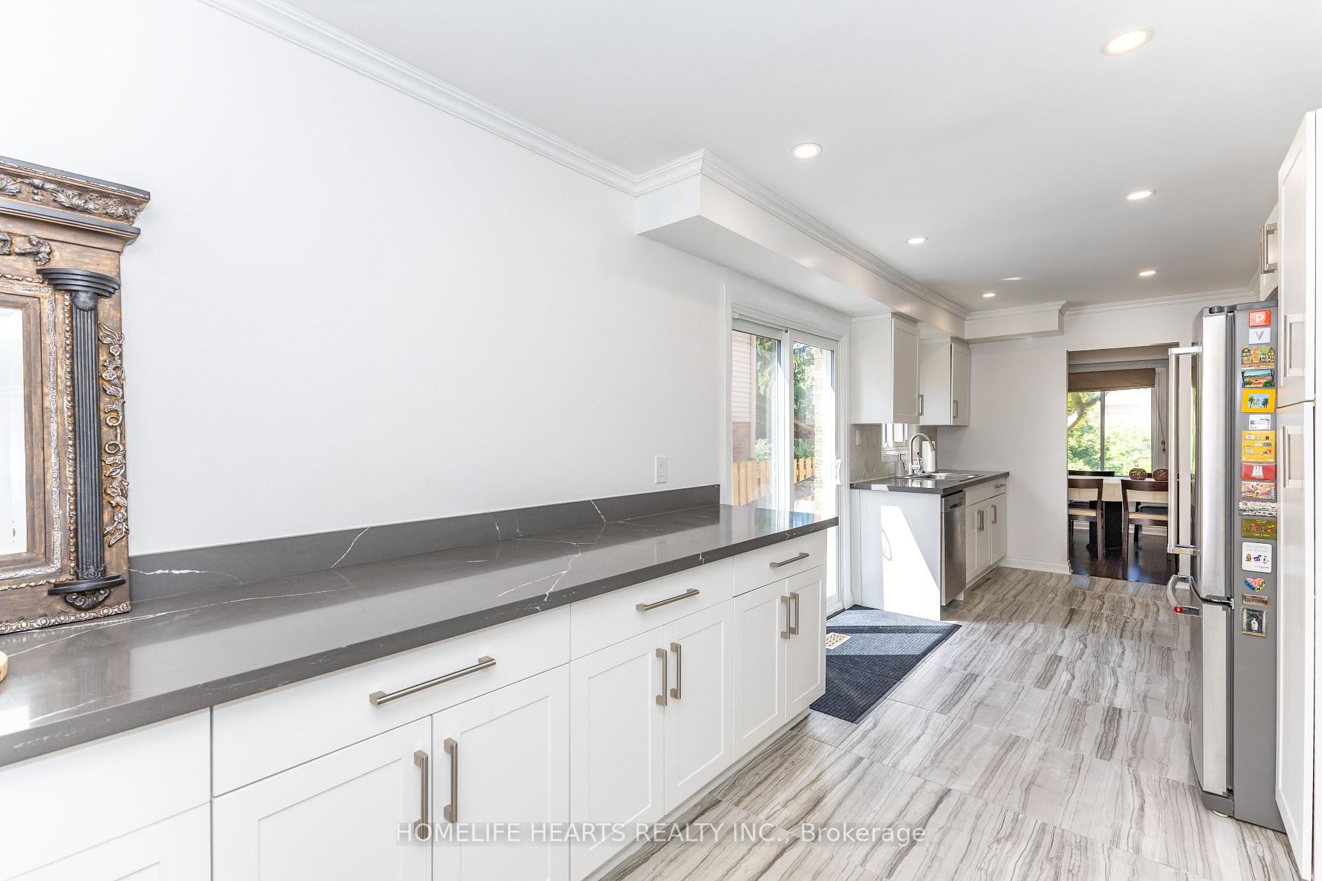 Photo 5 of 1118 Cedarcroft Crescent, Pickering, Liverpool — HOMEH