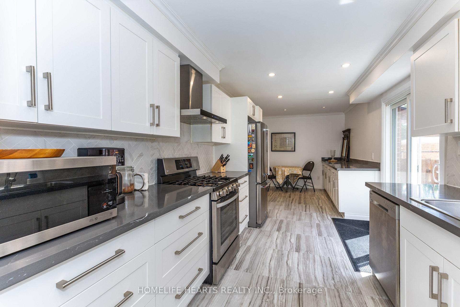 Photo 9 of 1118 Cedarcroft Crescent, Pickering, Liverpool — HOMEH