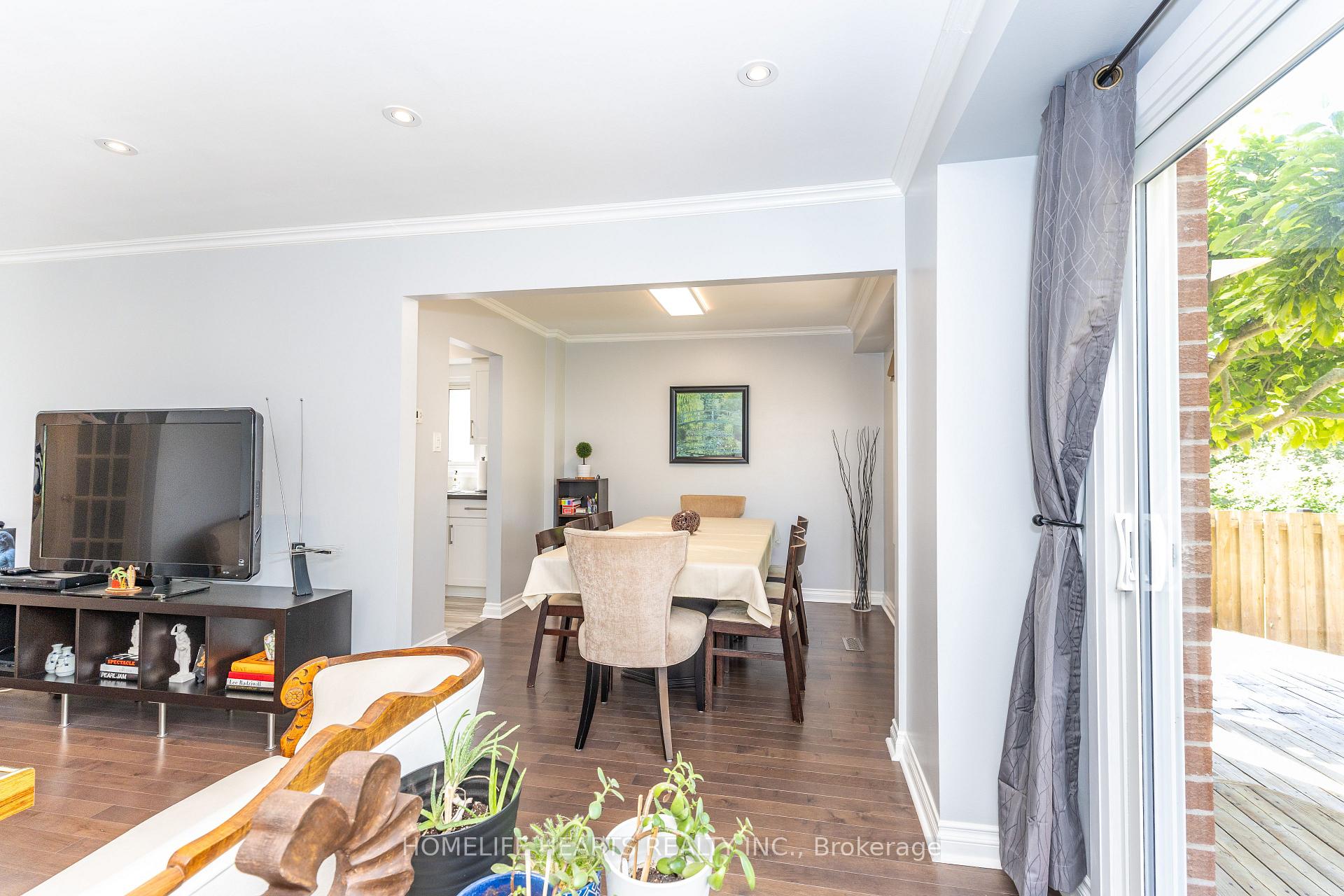 Photo 12 of 1118 Cedarcroft Crescent, Pickering, Liverpool — HOMEH