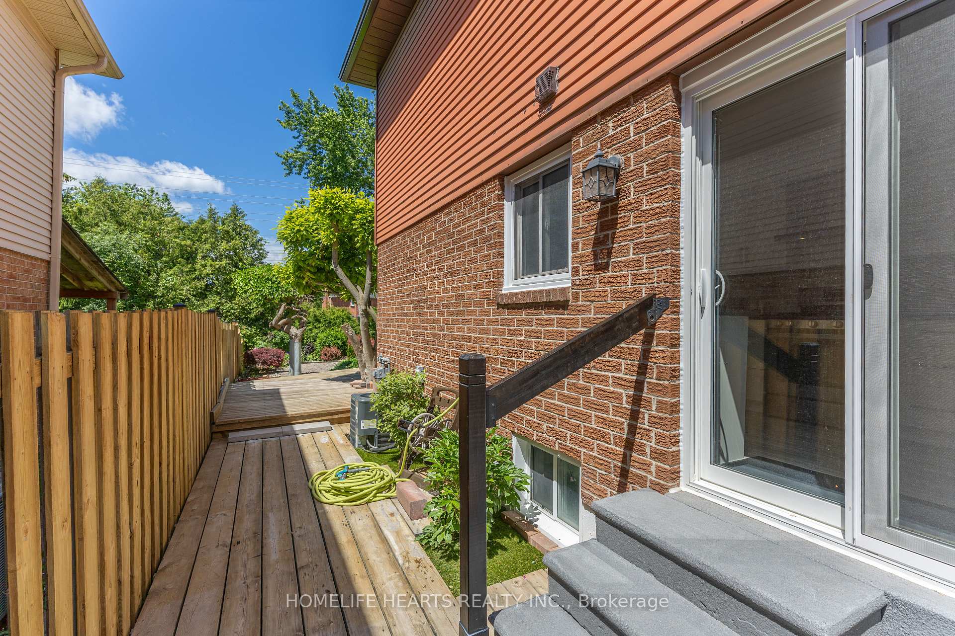 Photo 37 of 1118 Cedarcroft Crescent, Pickering, Liverpool — HOMEH