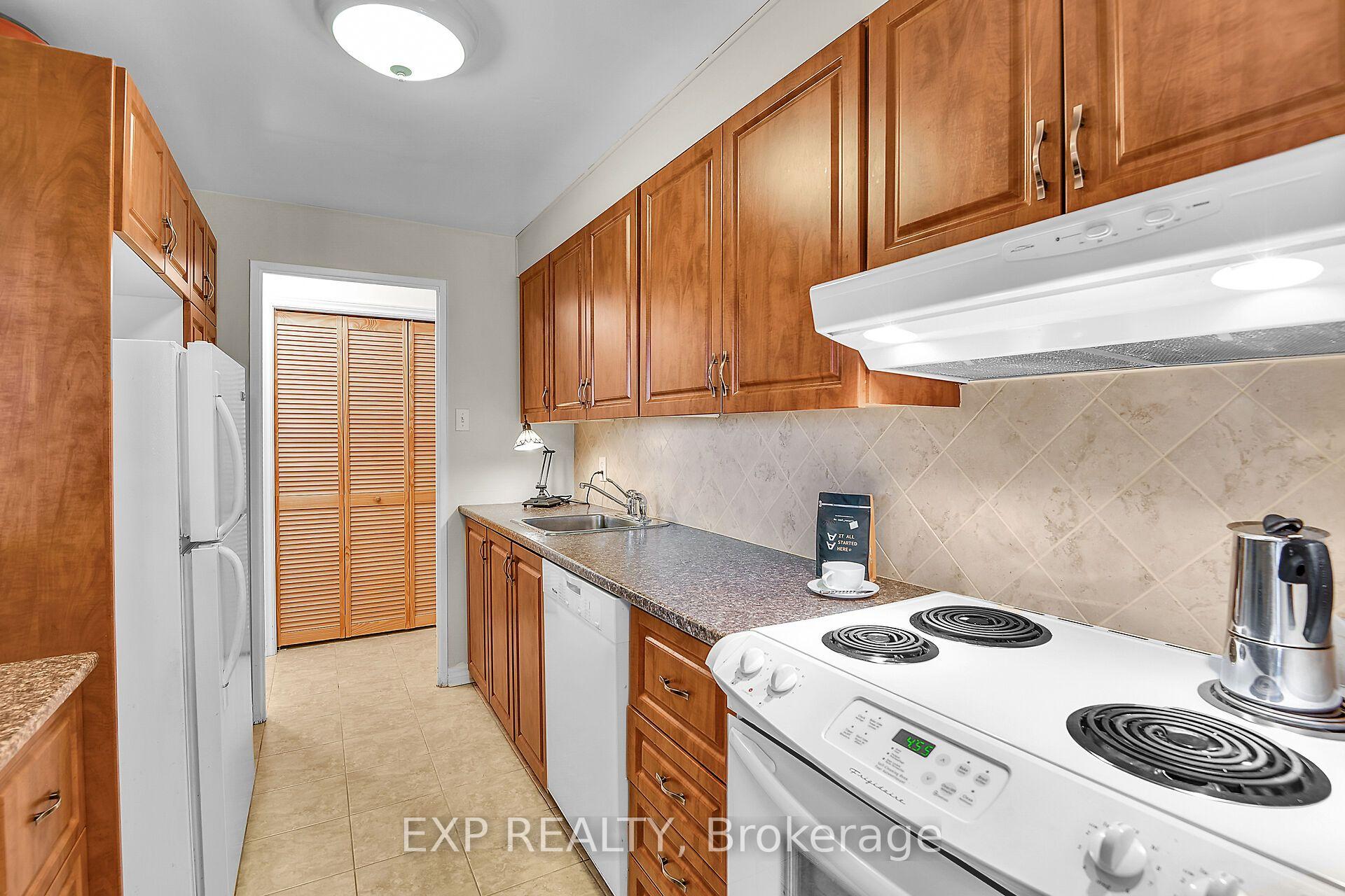 Photo 19 of Unit 704, 1025 Richmond Road, Ottawa, Woodroffe — HOMEH