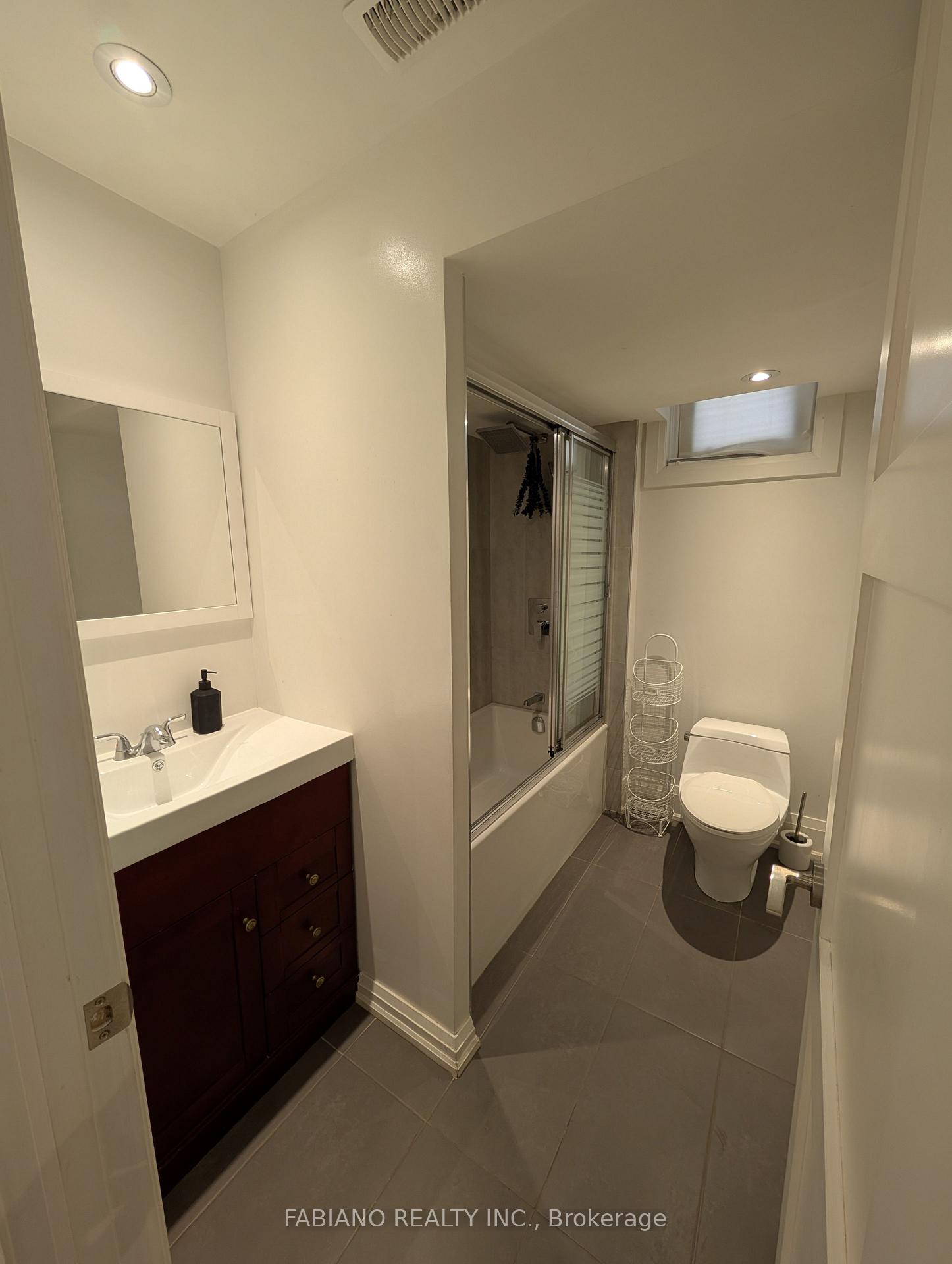 Photo 13 of Unit Lower, 1036 Dovercourt Road, Toronto, Dovercourt-Wallace Emerson-Junction — HOMEH